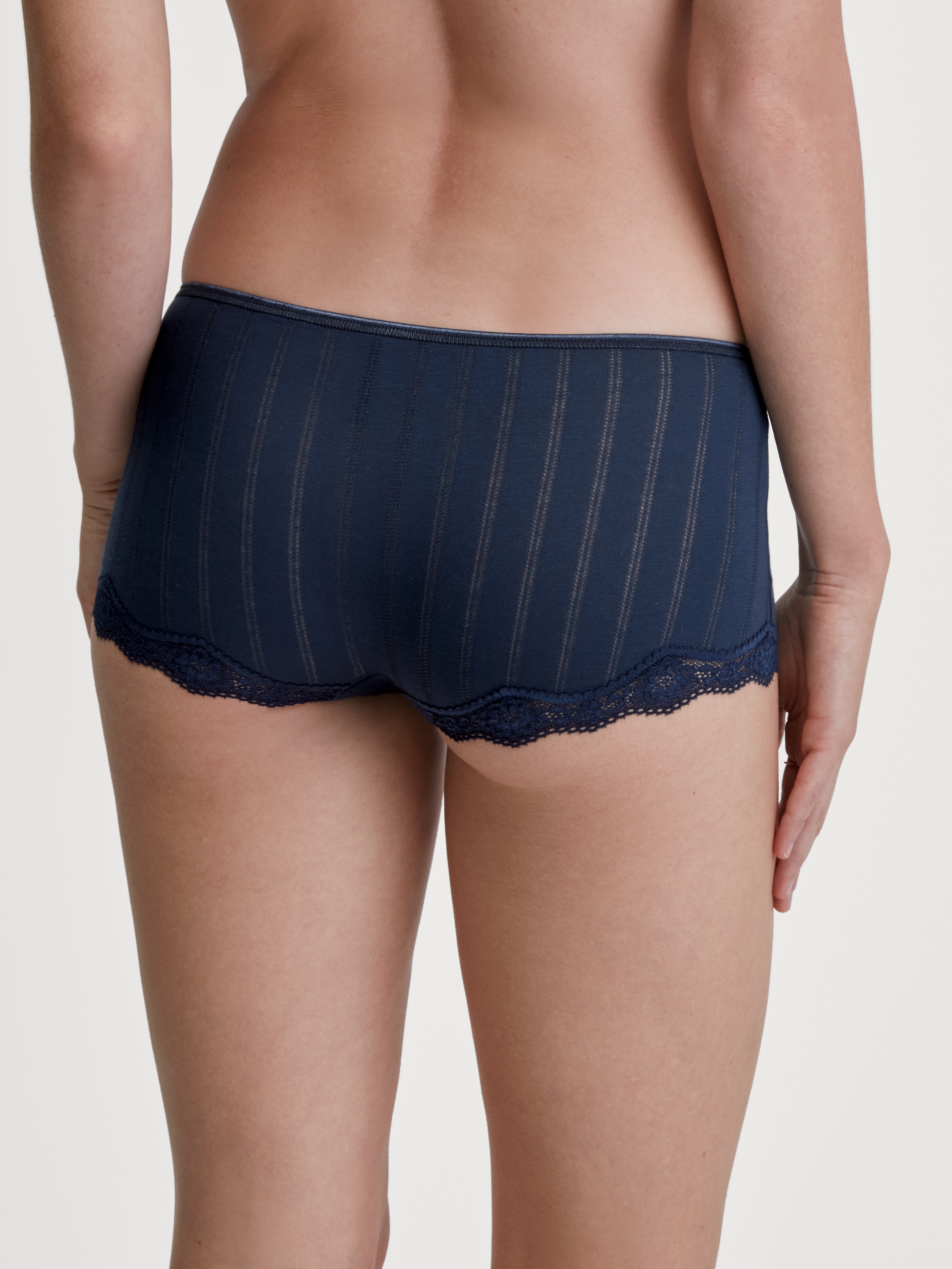 CALIDA Panty »Etude Toujours«, Jacquard-Optik, Low-Cut, feminin, elastisch, bequem, pillingarm