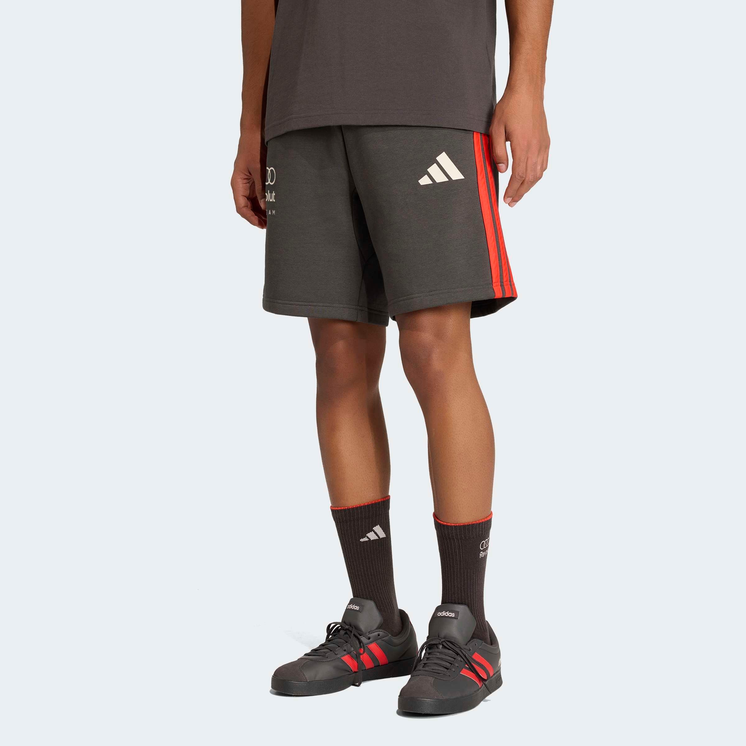 adidas Performance Shorts "AUDI REVOLUT F1 TEAM DNA" mit Kordelverschluss, aus Baumwolle, normal-weite Passform