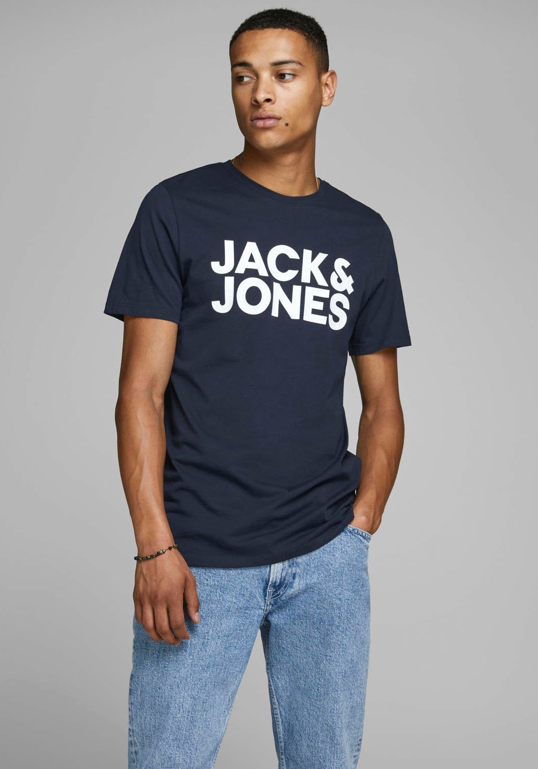 Jack & Jones T-Shirt "JJECORP Herren-Tee mit figurbetonter Silhouette", bed günstig online kaufen