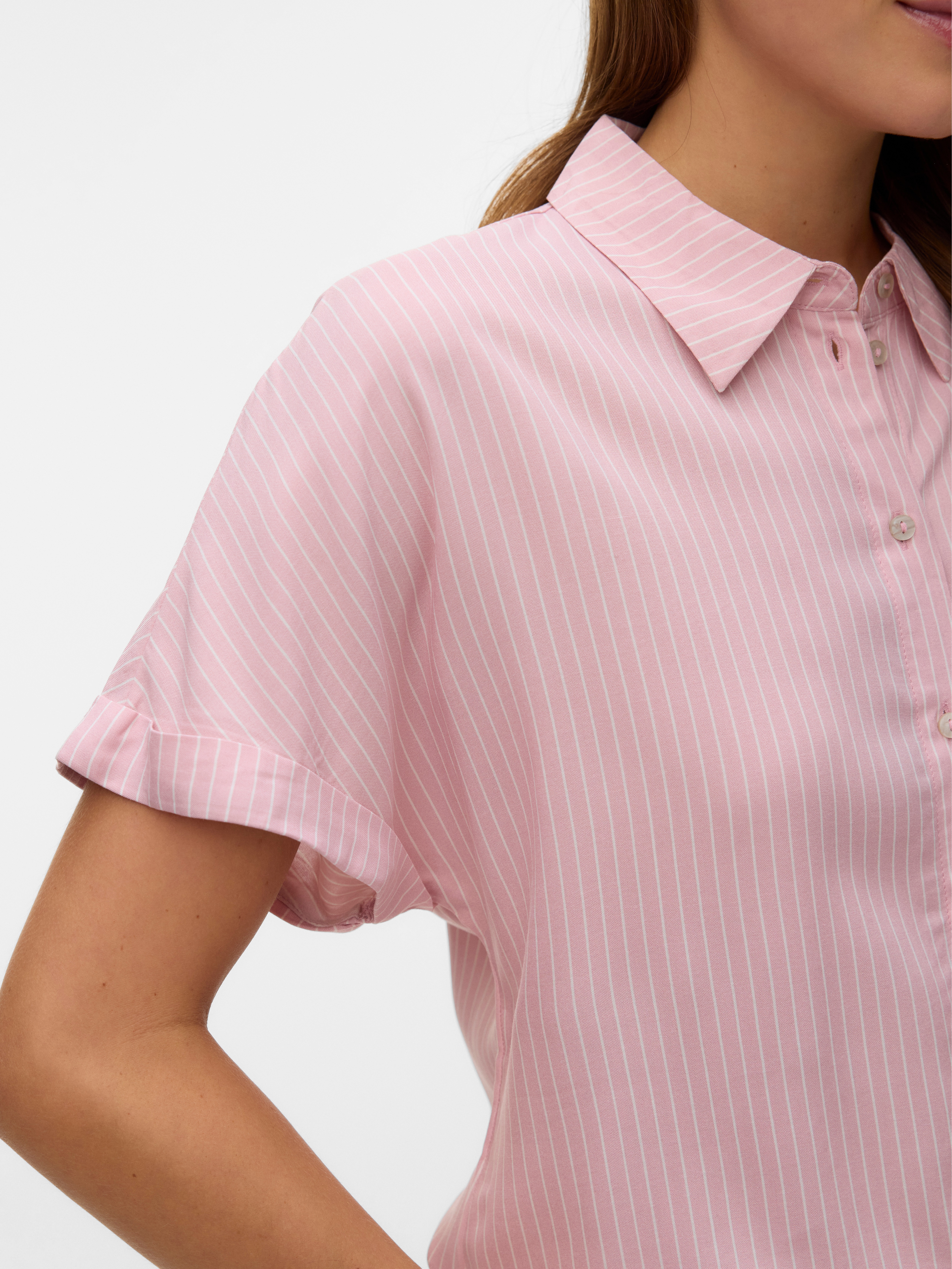 Thumbnail - Vero Moda Kurzarmbluse "VMALICE SS SHIRT WVN NOOS" Viskose