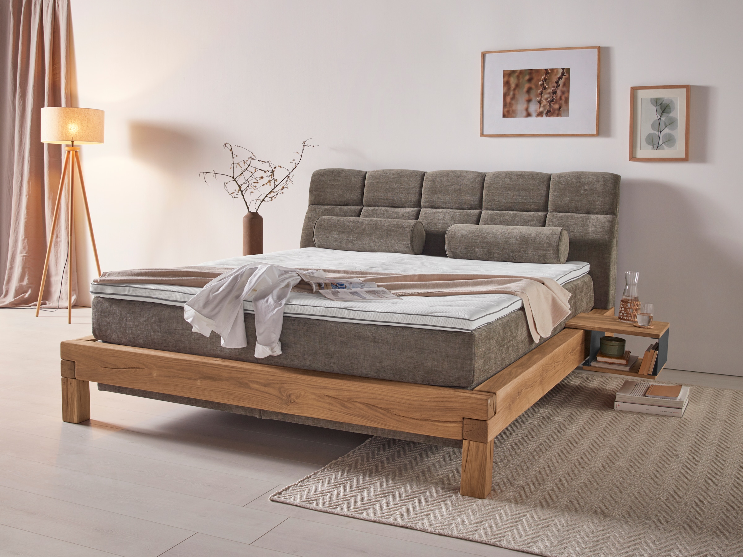 OTTO products Boxspringbett »Villads«, Liegefläche: 180/200 cm aus massiver Balkeneiche, Inside-Boxspring-Unterbau, recycelte Stoffe, mit neuem…