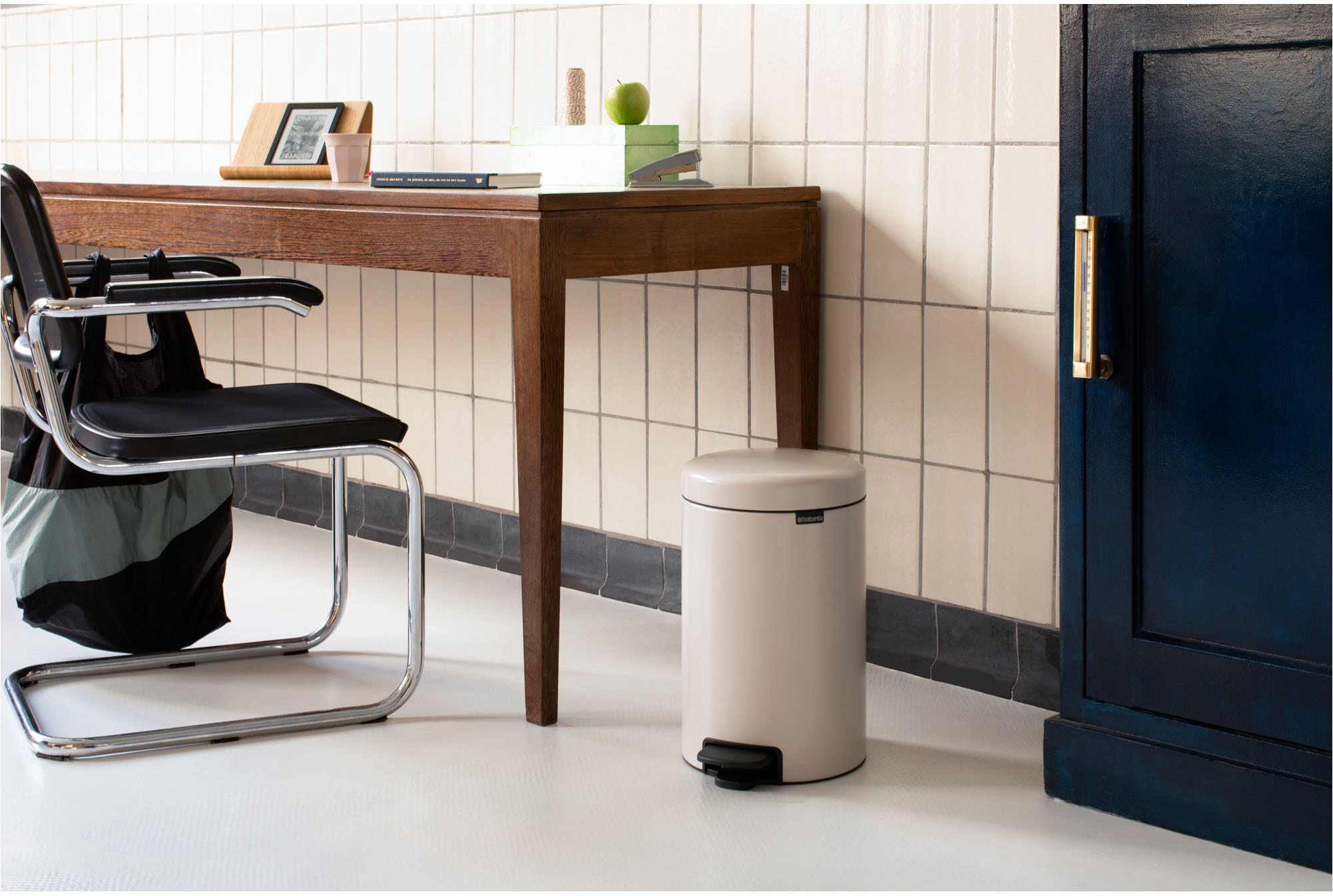 Brabantia Mülleimer »NewIcon Treteimer, 12L«, sanft schließender Deckel, mit leichter Pedalbedienung