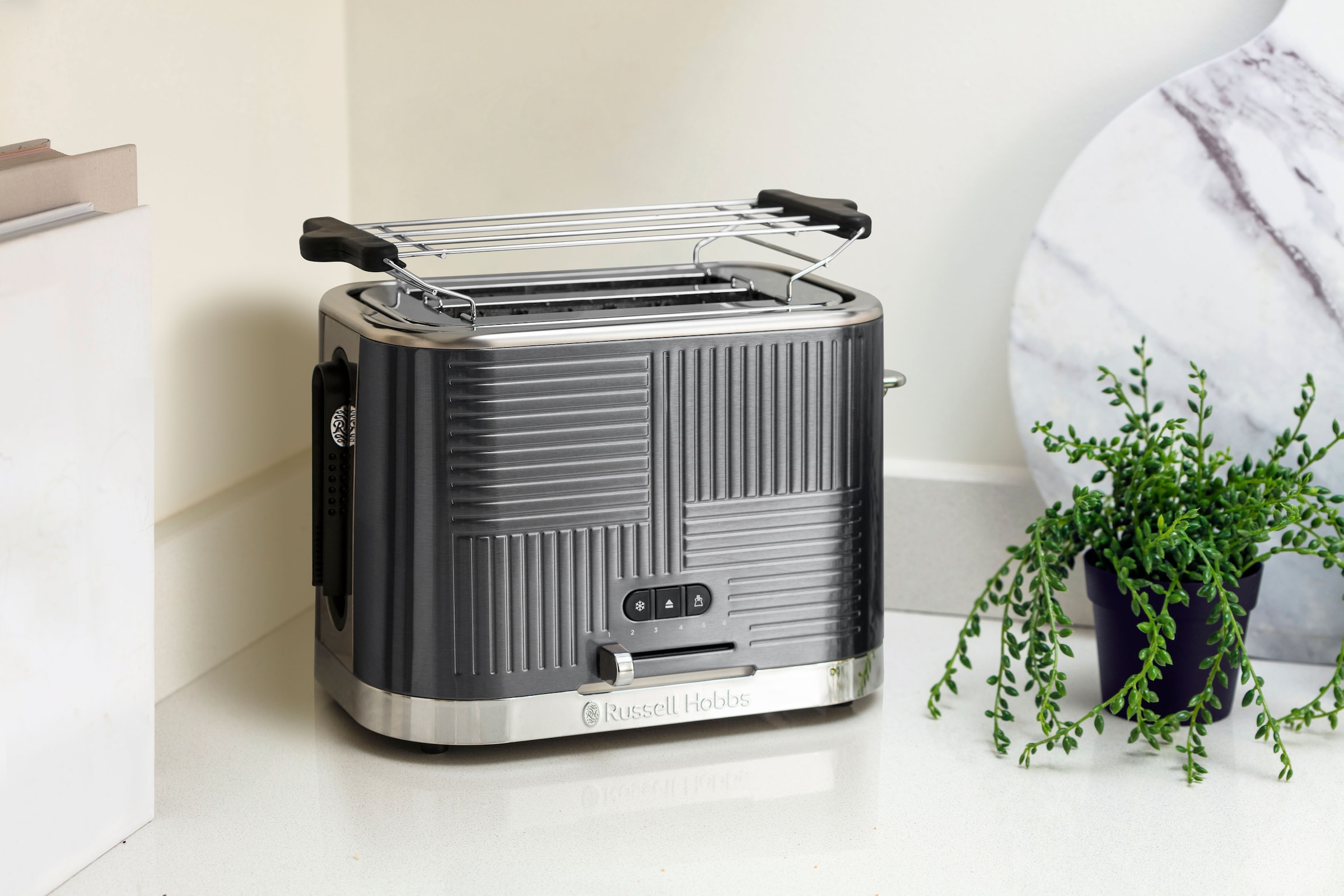 RUSSELL HOBBS Toaster »Geo Steel 25250-56«, 2 kurze Schlitze, 1640 W