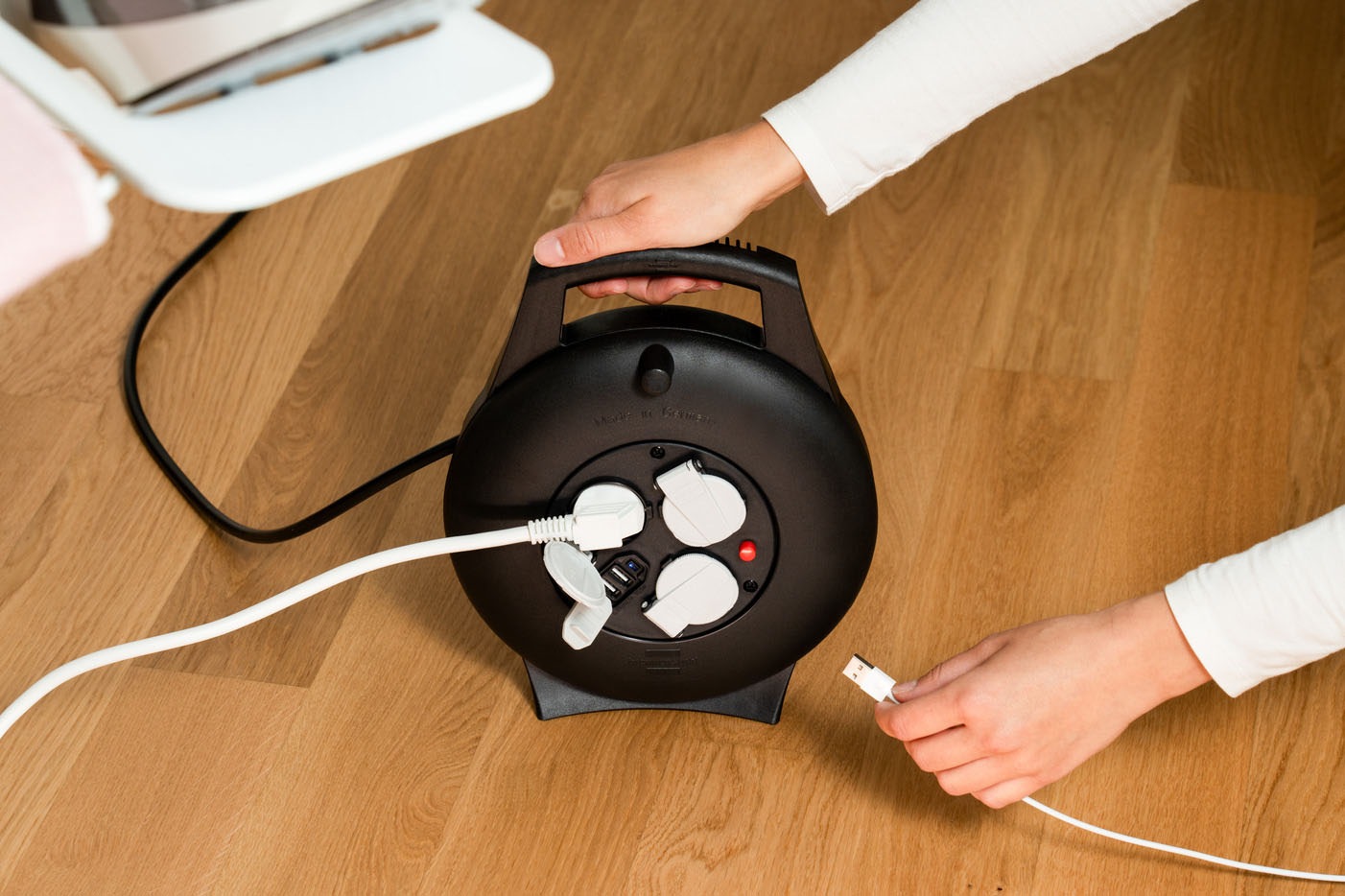 Brennenstuhl Stromkabel »Vario Line Kabelbox VL2-X 3-fach mit USB Ladefunktion« F-Stecker Typ F (Schuko) 1.000 cm