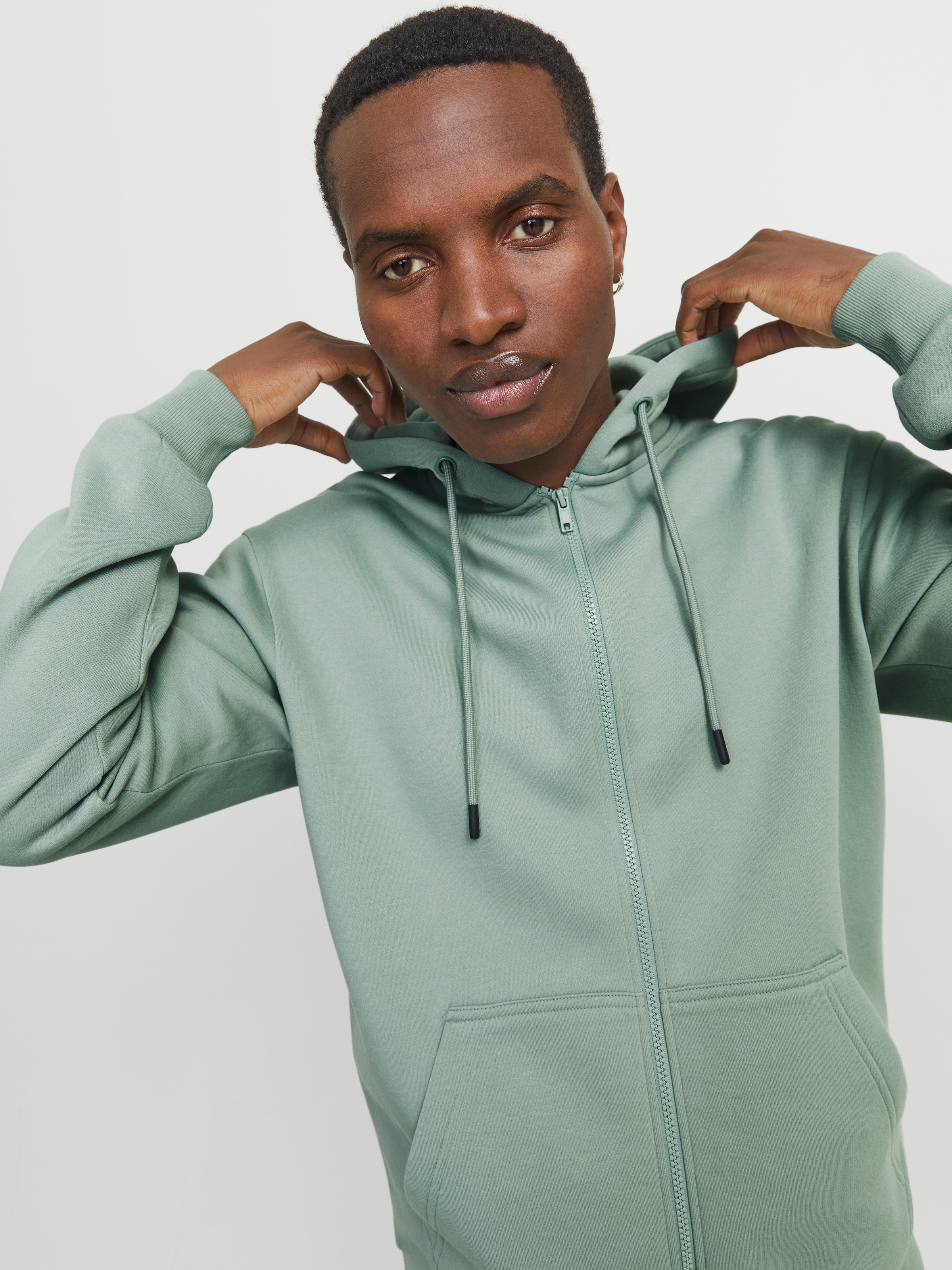 Jack & Jones Kapuzensweatjacke »JJEBRADLEY SWEAT ZIP HOOD NOOS«, mit Kapuze