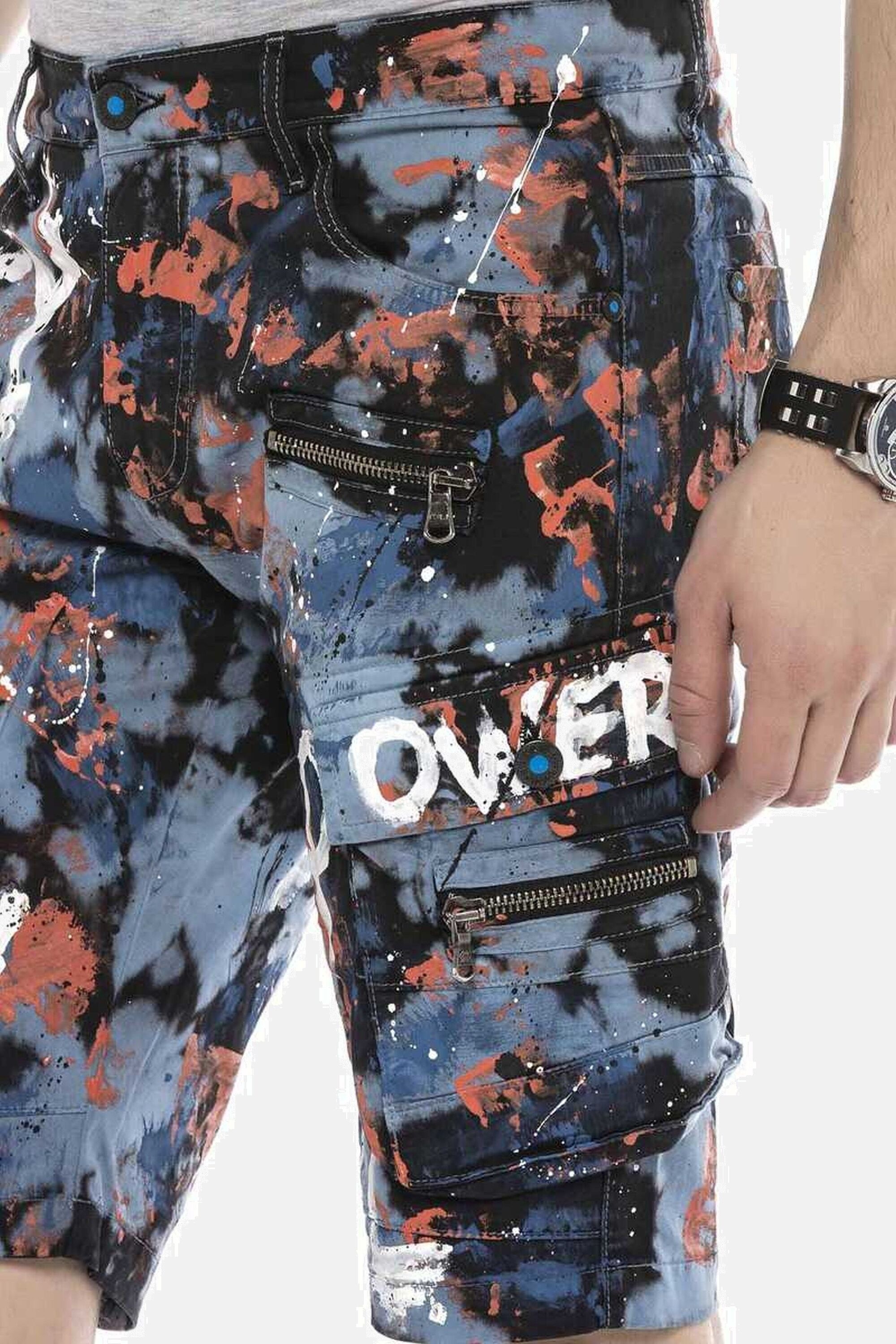 Cipo & Baxx Jeansbermudas »Bermuda & Short«, mit angesagtem Denim-Coating, CK204