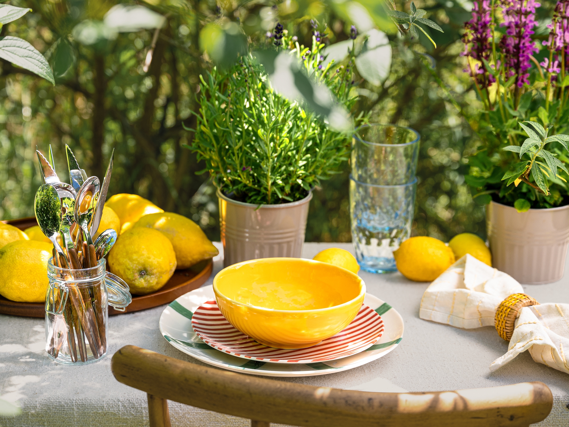 CreaTable Teller-Set »Mio Viva Bunt, Tellerset 12-tlg.« Handgemalte Optik, keramische Motive kombiniert mit Farbglasuren