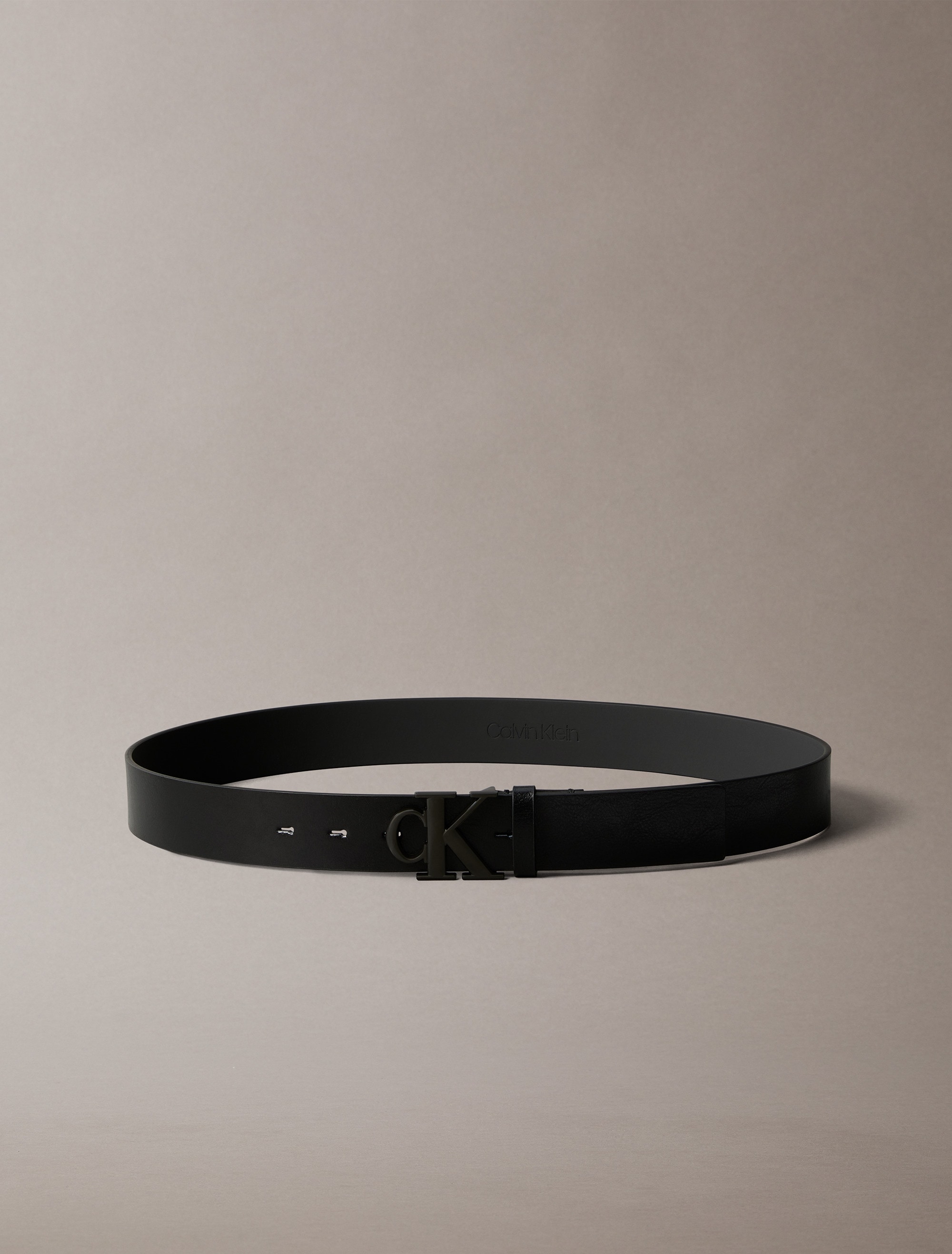 Calvin Klein Ledergürtel »MONOGRAM BUCKLE 35MM«, Größenverstellbar