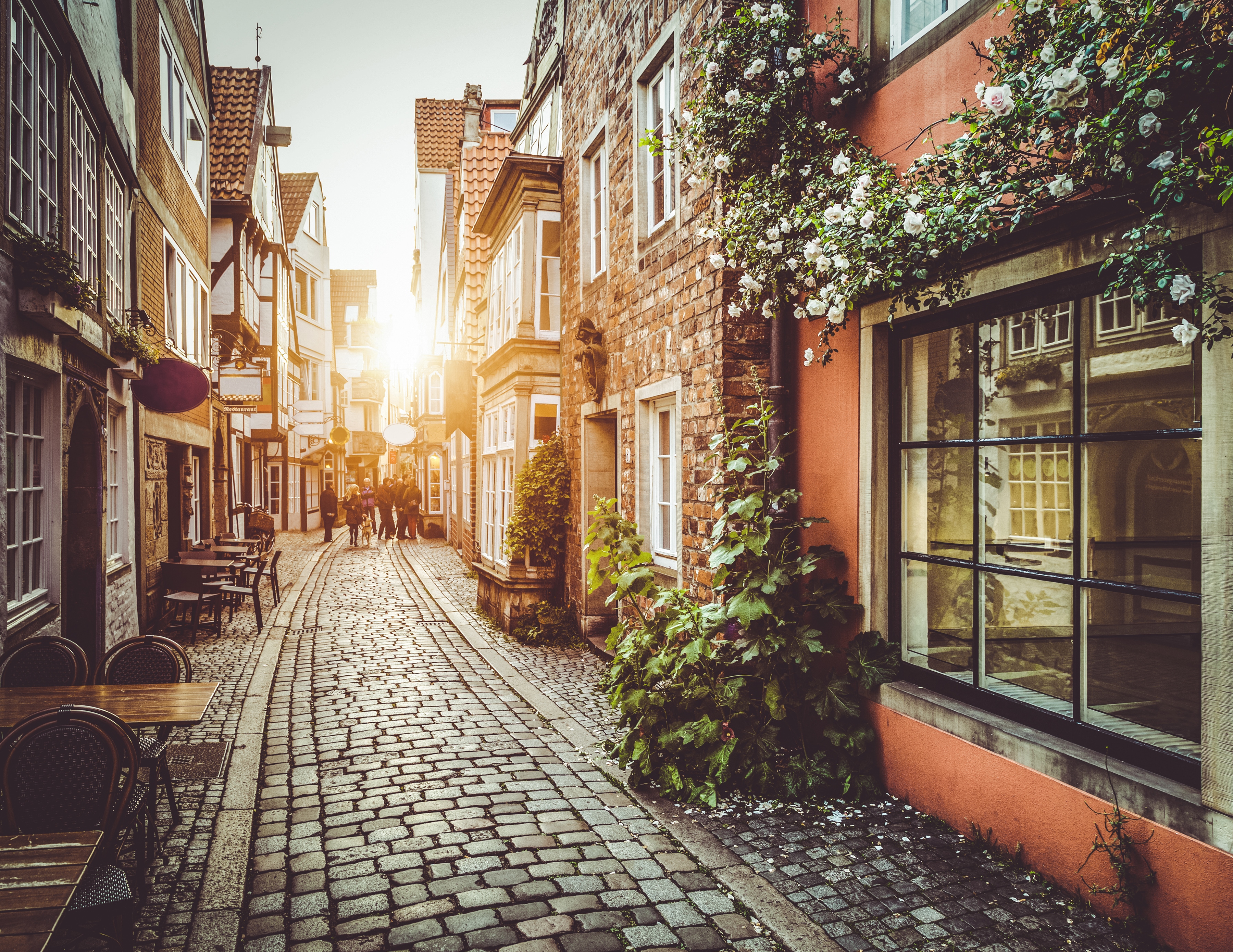 Papermoon Fototapete "Old Town in Belgium" glatt