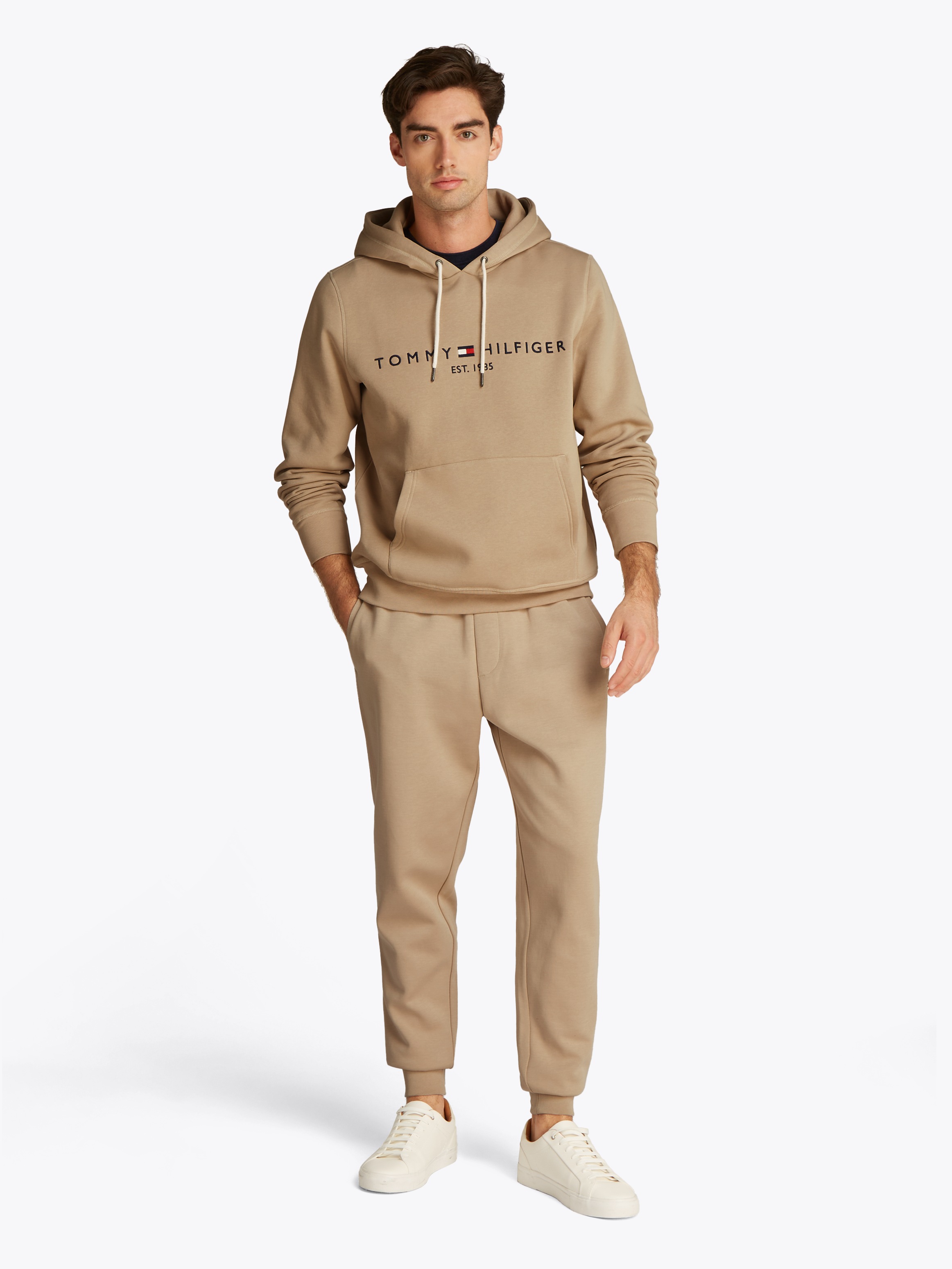 Tommy Hilfiger Kapuzensweatshirt »TOMMY LOGO HOODY«, mit Kapuze und Kängurutasche