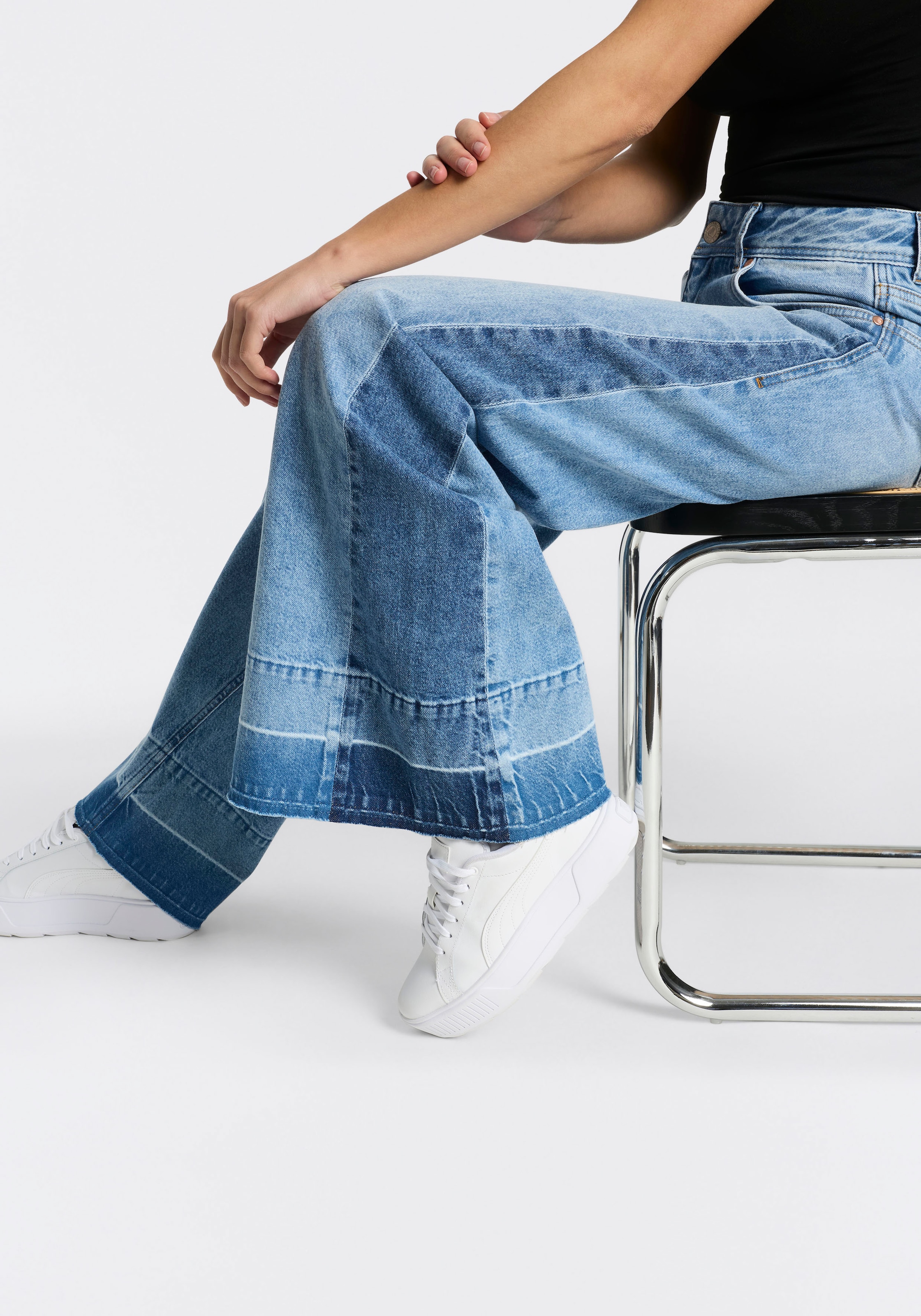 Herrlicher 5-Pocket-Jeans »Edith Denim« im Flared Fit, mit Denim-Einsatz