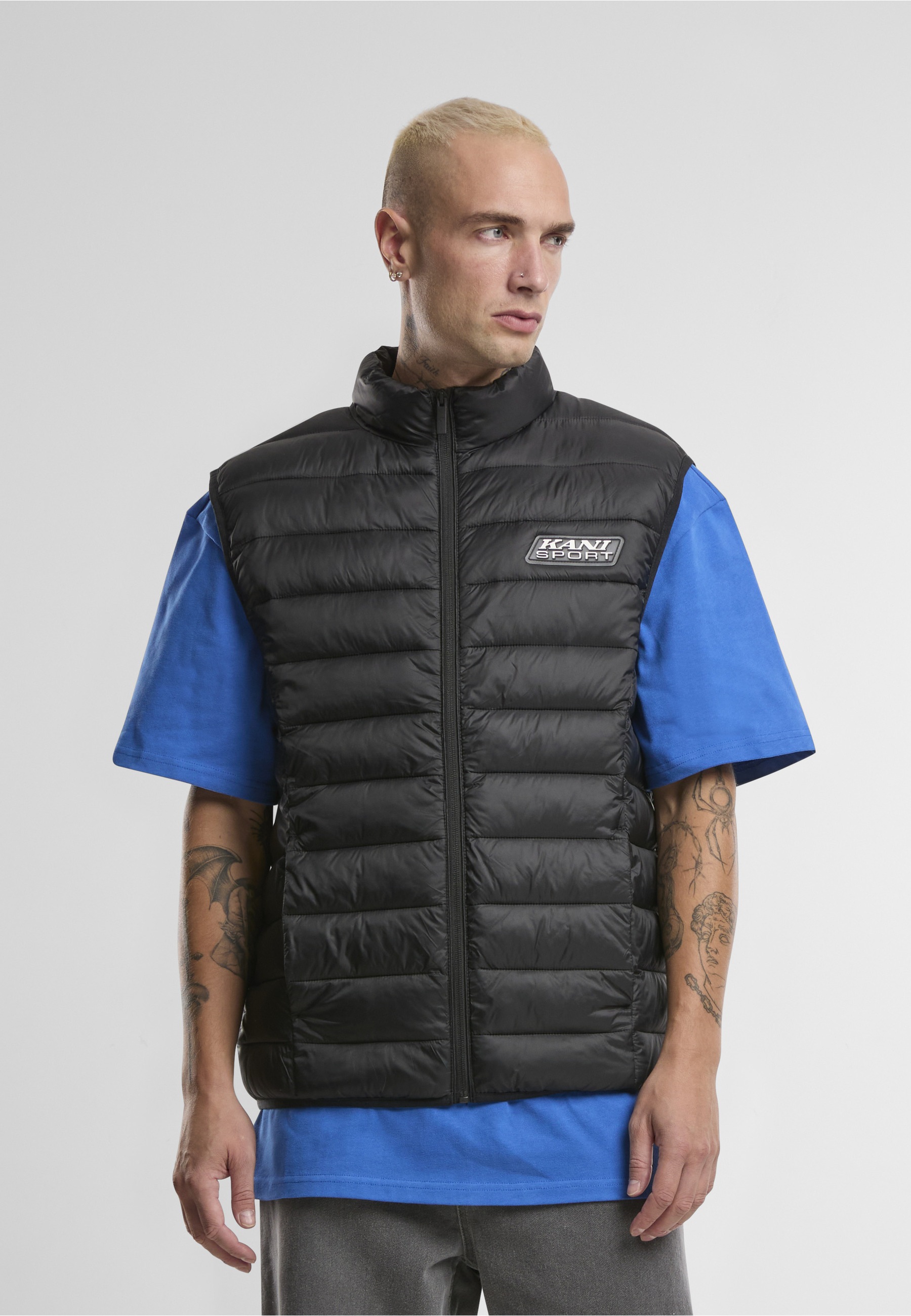 Thumbnail - Karl Kani Steppweste "Karl Kani Karl Kani Sport Patch Light Puffer Vest" 1 Stk.