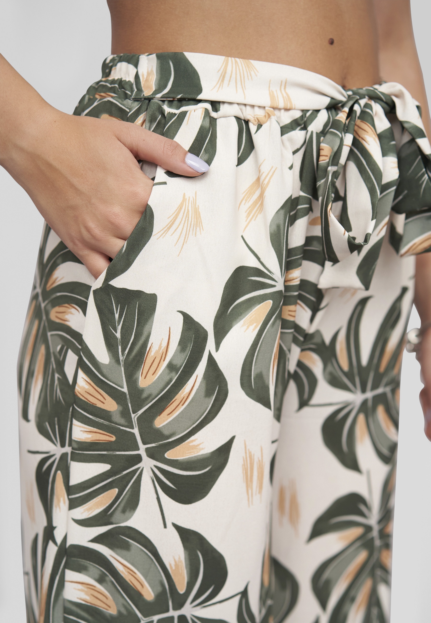 CLOUD 5IVE Stoffhose »CLOUD 5IVE Summer Pants with palm print and tie belt«