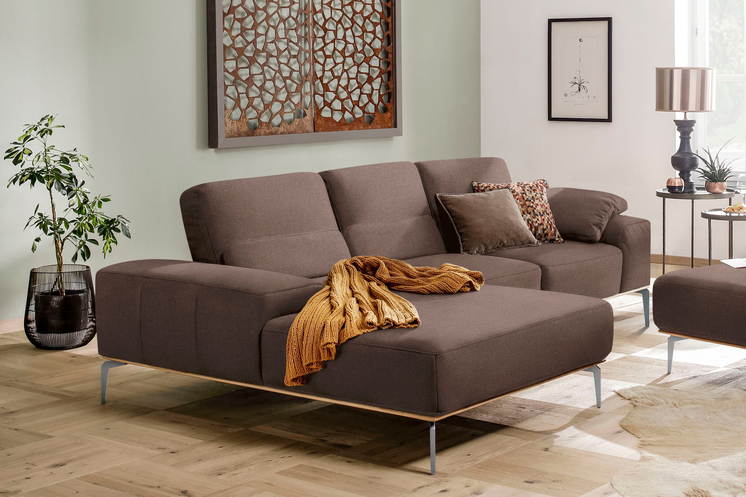 W.SCHILLIG Ecksofa »run, Designsofa mit tollem Sitzkomfort, L-Form«, mit elegantem Holzsockel, Füße in Chrom glänzend, Breite 279 cm