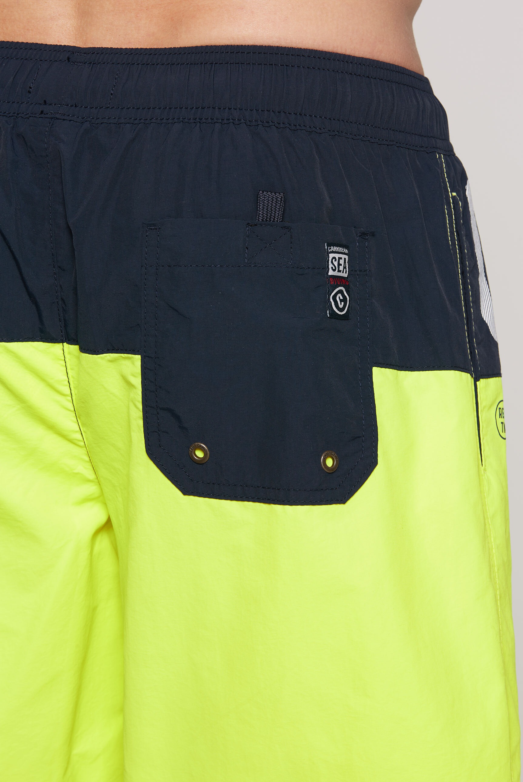 CAMP DAVID Badeshorts, mit Einschubtaschen & einer Gesäßtasche