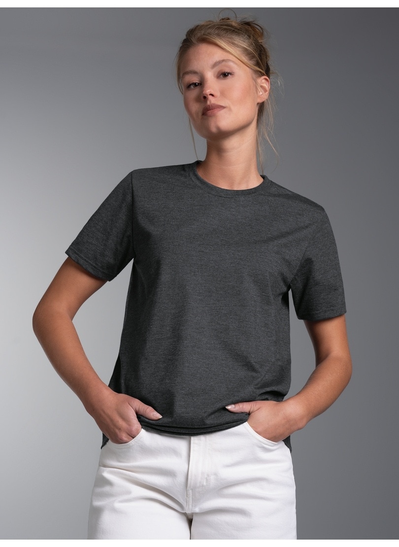 Trigema T-Shirt »TRIGEMA Slim Fit T-Shirt aus DELUXE Baumwolle« 1 Stk.