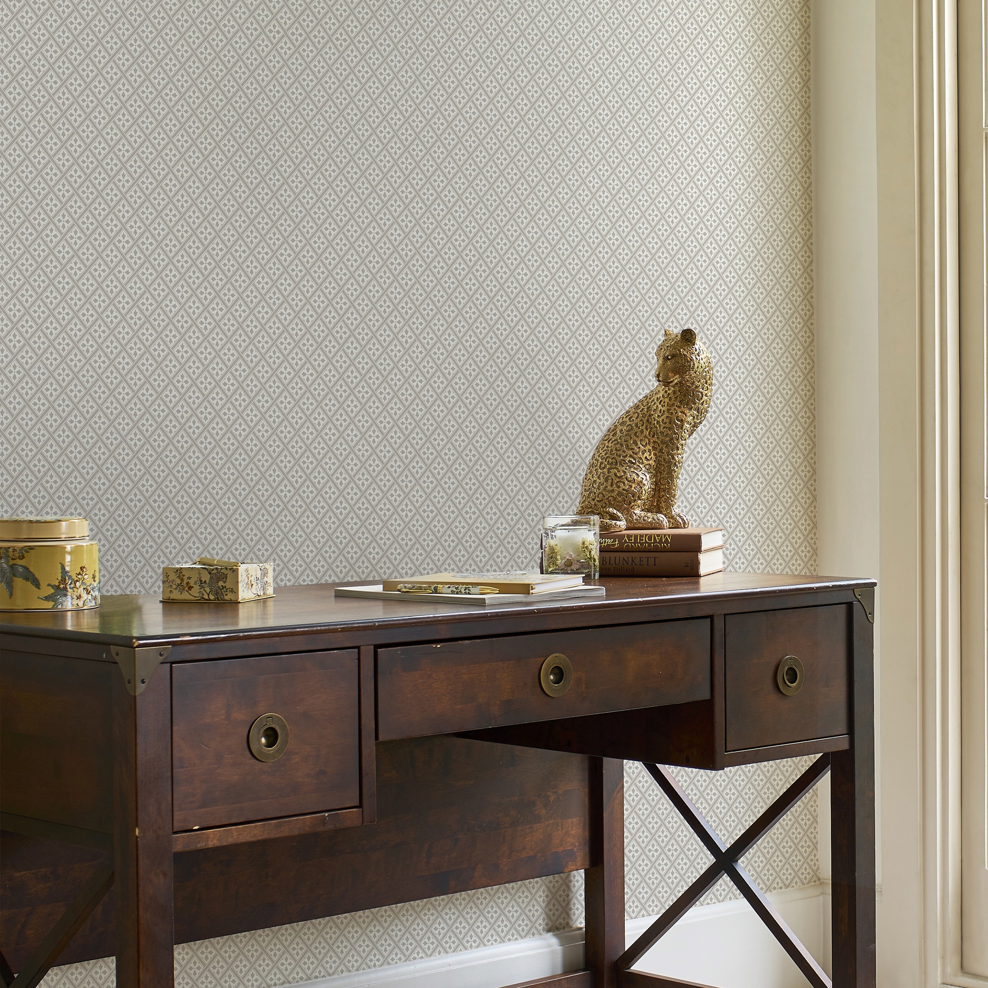 Laura Ashley Wallpaper Mr Jones 113368