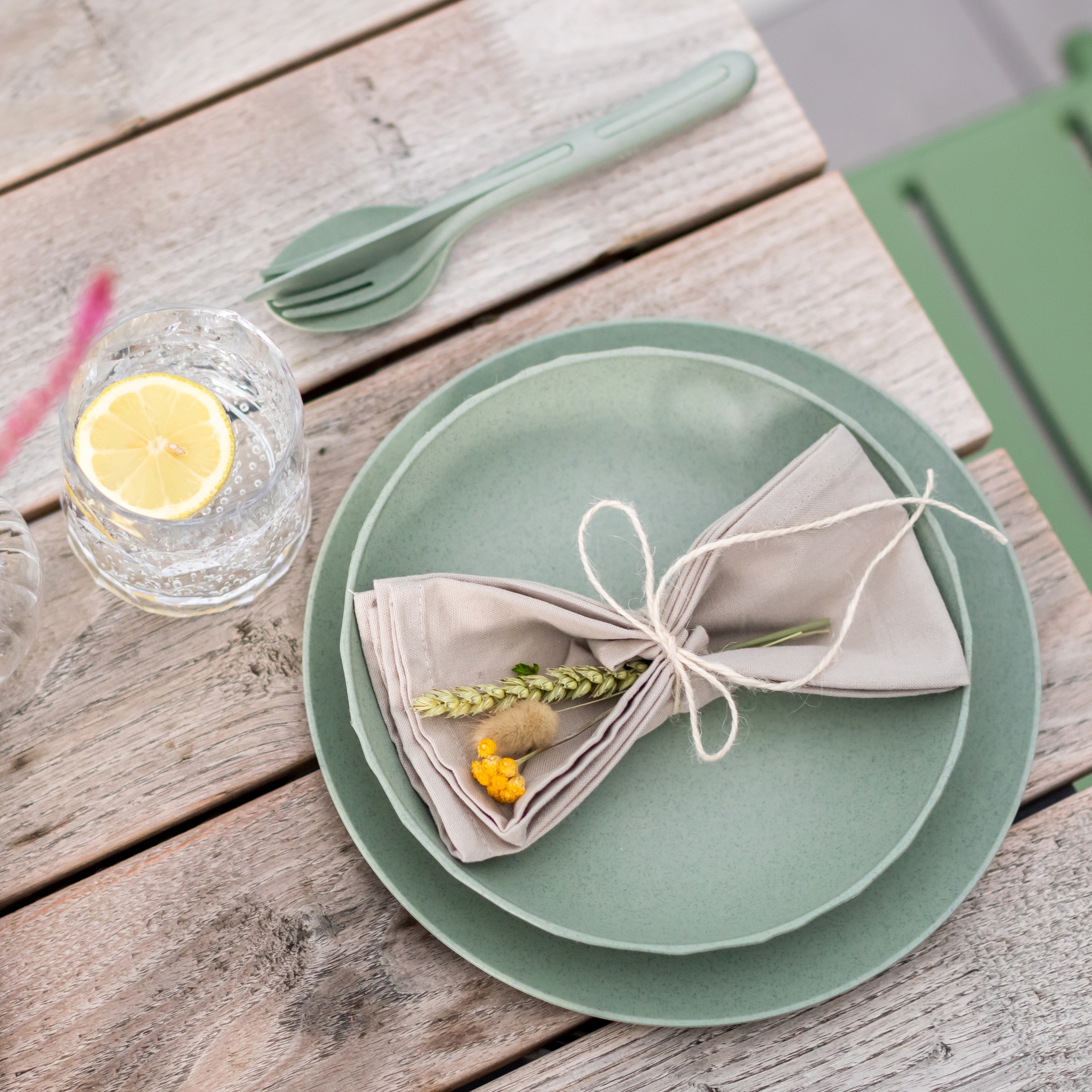 KOZIOL Suppenteller »CLUB PLATE«, (Set, 4 St., 4er-Set), 100% recycelbar,CO2 neutrale Produktion, Kunststoff, Ø 22 cm