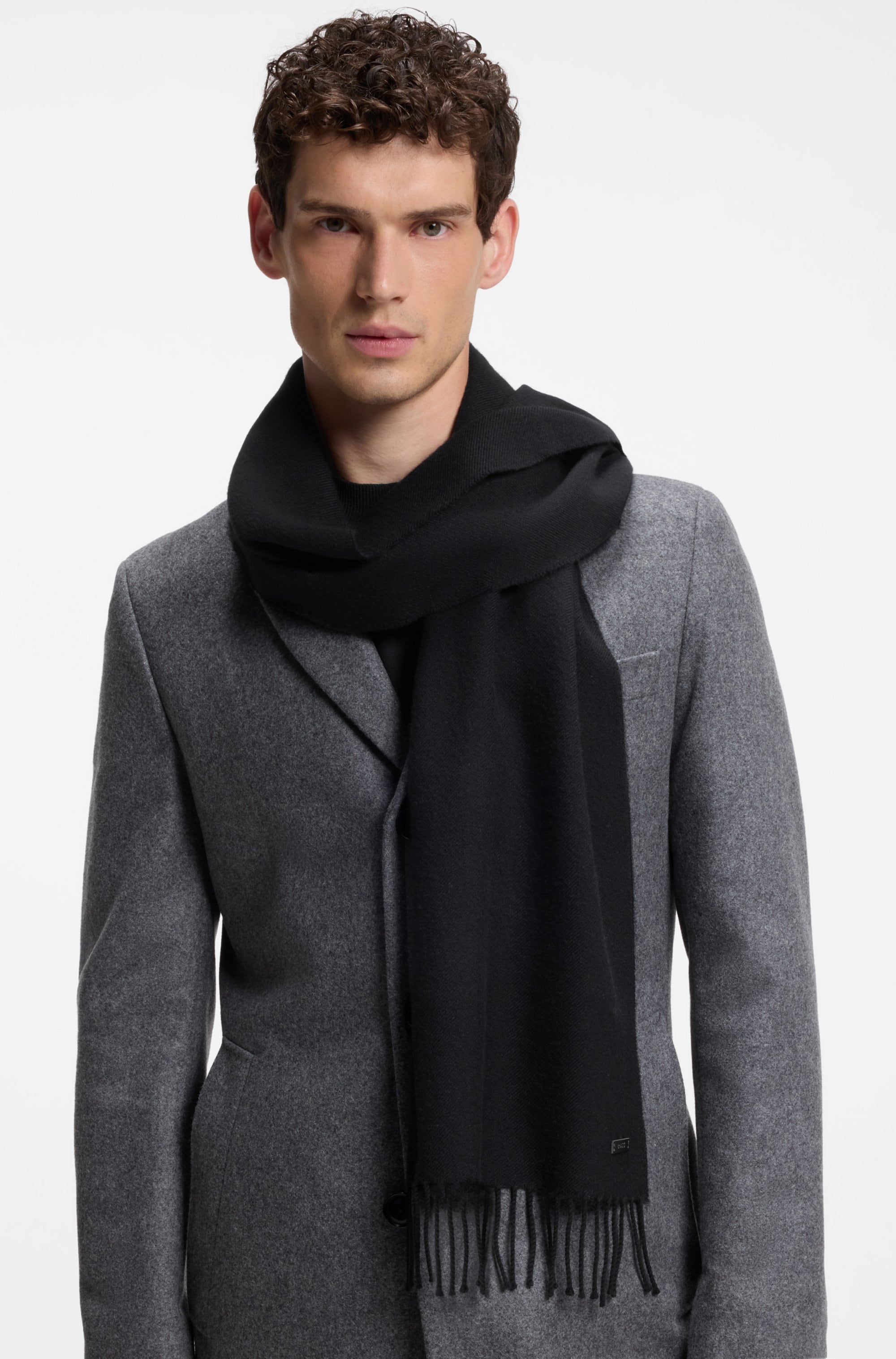 BOSS Wollschal "Naster 35*180" mit gedrehten Fransen, aus Wolle, Lederlabel, Premium Quality