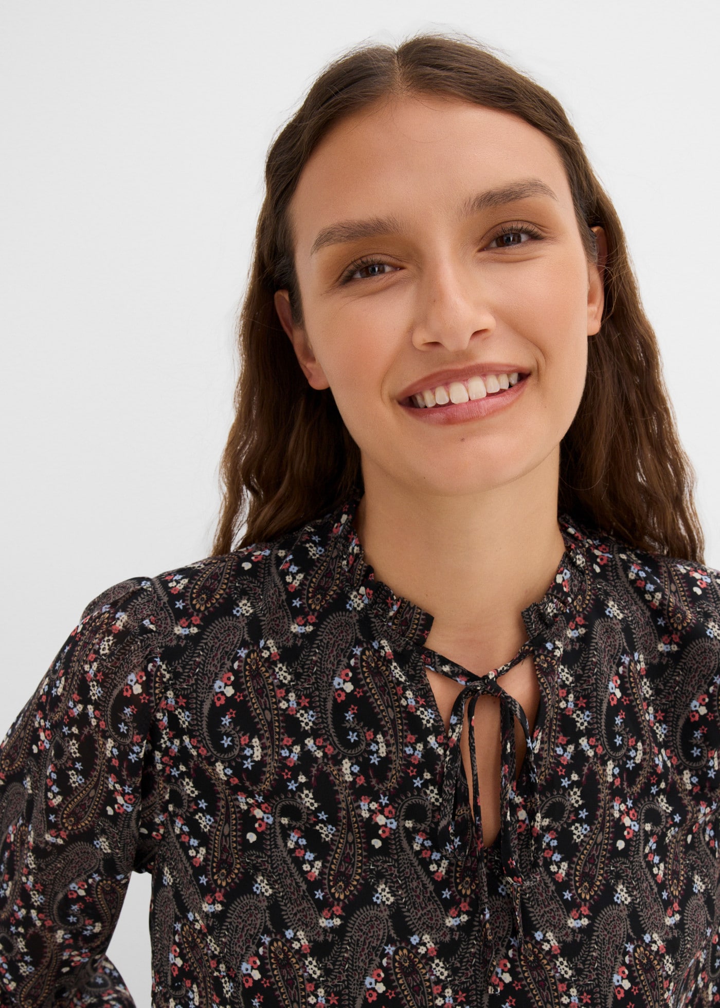 bonprix Langarmbluse mit süßen Details, Regular Fit, eleganter Stil