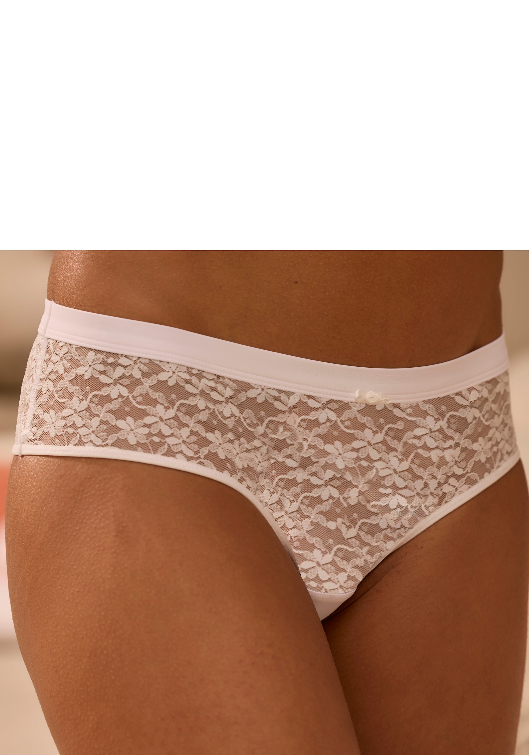 Vivance Stringpanty "Julia" aus zarter Spitze in blumiger Optik mit hübsche günstig online kaufen