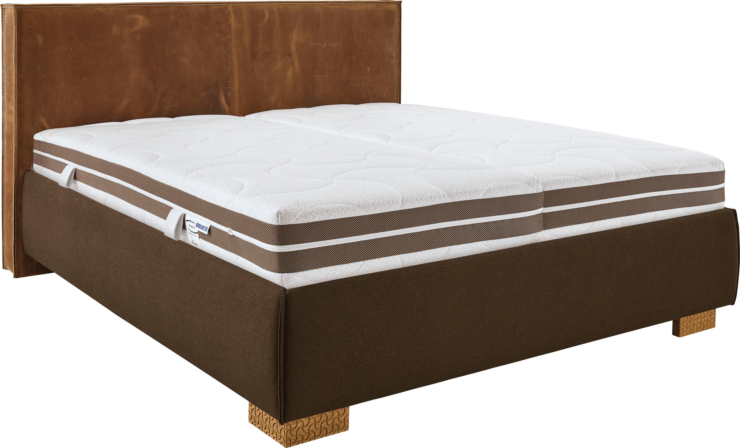 Birkenstock Polsterbett »Canberra Advance«, mit hohem Kopfteil in Sattelleder, Holzfüße in Eiche natur mit Knochenmuster