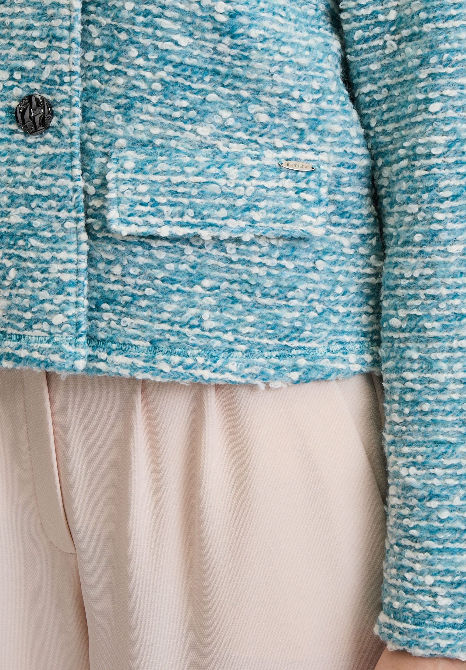 Betty&Co Jackenblazer »Betty & Co Damen Kuscheljacke mit Knöpfen«, Material