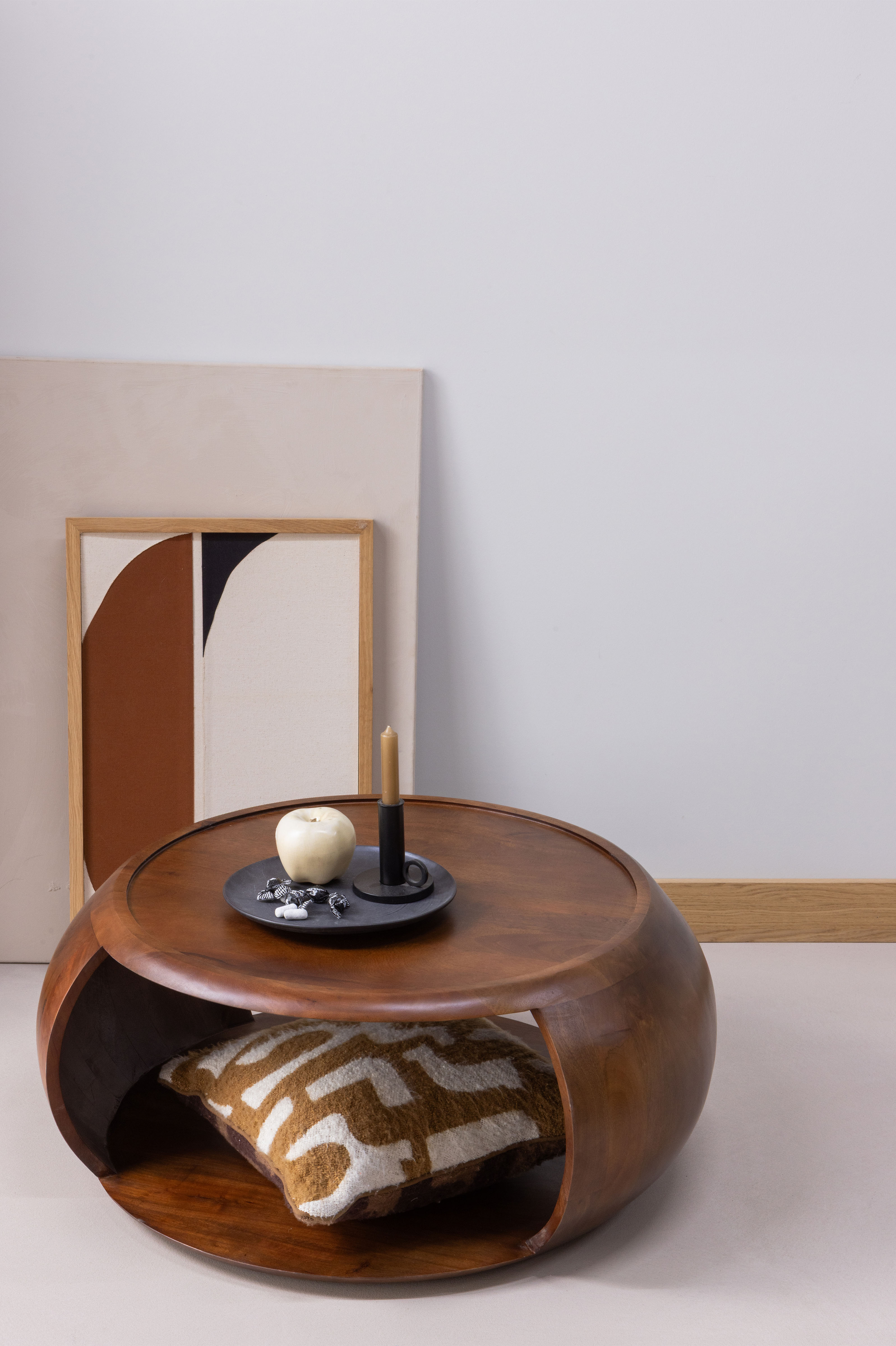 WOOOD Couchtisch "Cole mit Massivmangoholz und Aussparung B 72 x T 72 x H 36 cm" Organische Formgebung, Tragkraft 11,3 kg, für den Innenbereich