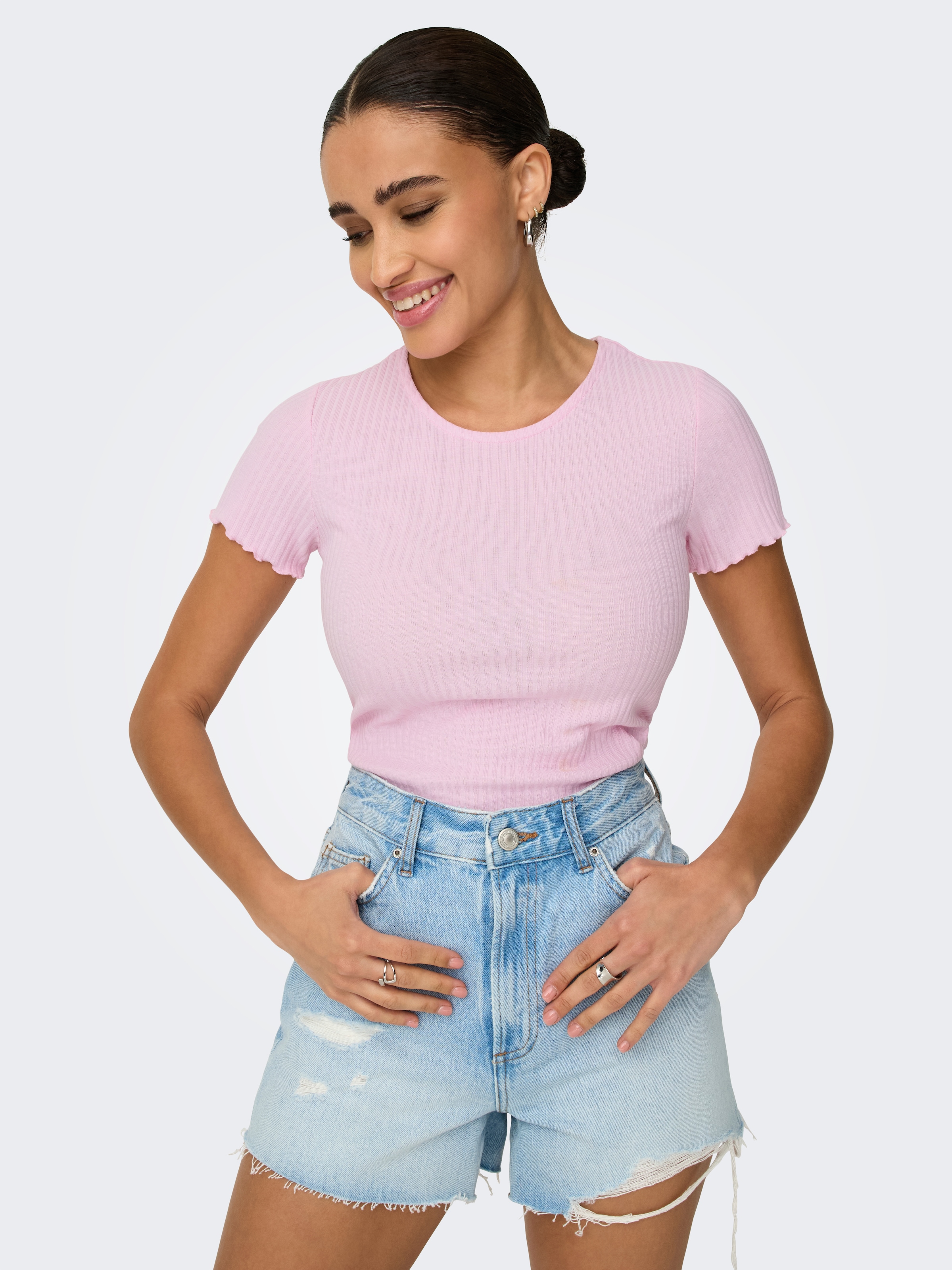 ONLY Rundhalsshirt "ONLEMMA – Kurzarmshirt mit gewelltem Abschluss", Rundha günstig online kaufen