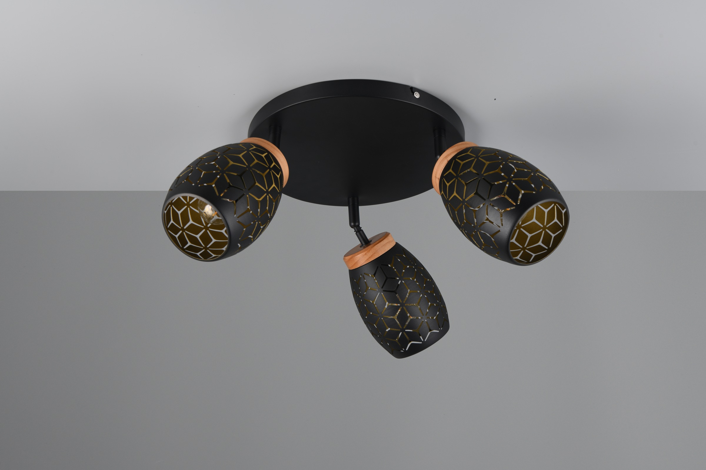 REALITY Leuchten Deckenleuchte »BIDAR, Deckenlampe mit 3 schwenkbaren Spots, exkl 3x E14 max 10W«, 3 flammig, Leuchtmittel E14 | Leuchtmittel wechselbar, Metall-Lampenschirm mit Lasercut Muster und Holz-Dekoelement Ø 58cm