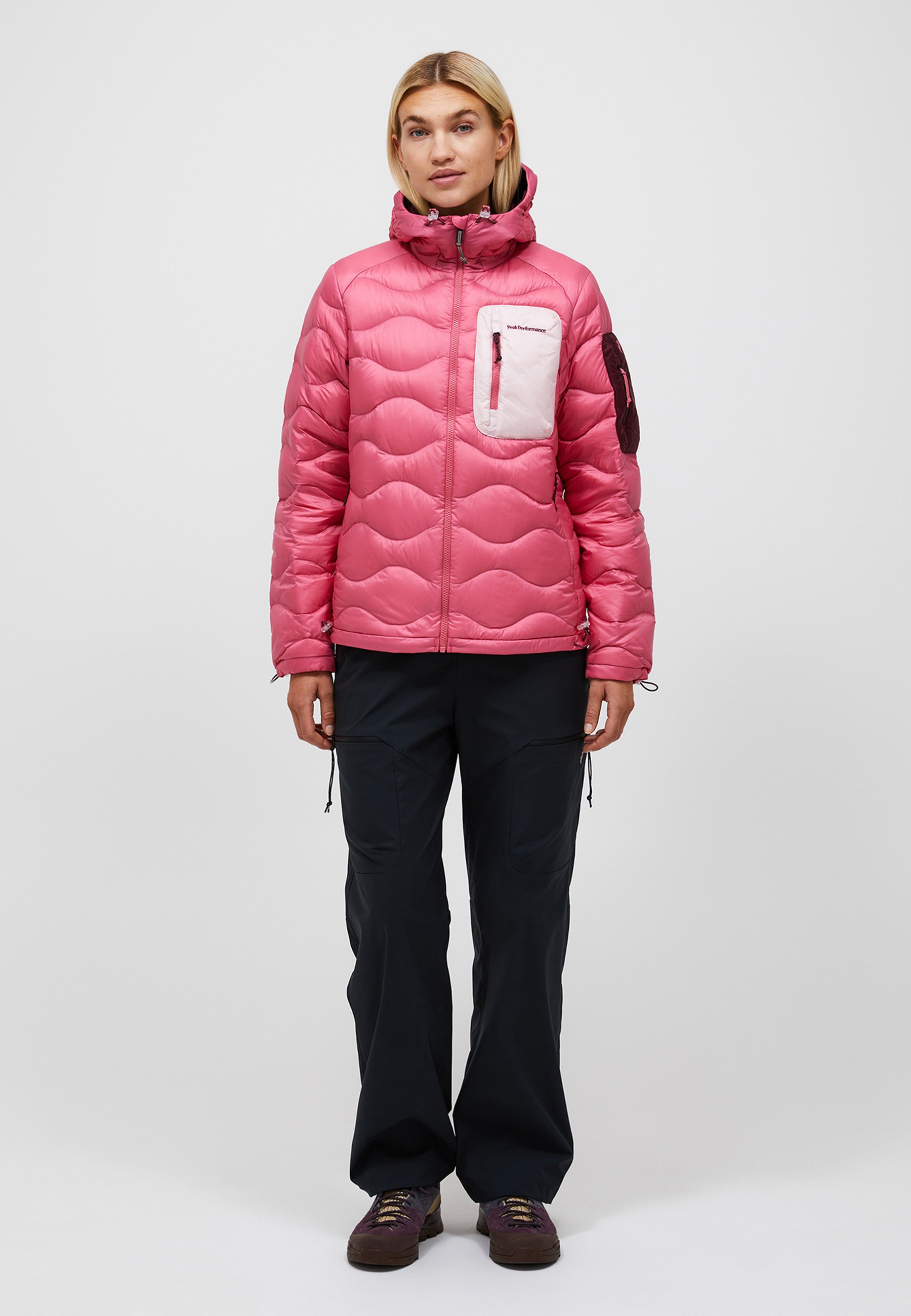 Peak Performance Daunenjacke "W Helium Utility Down Hood Jacket" wasserabweisend