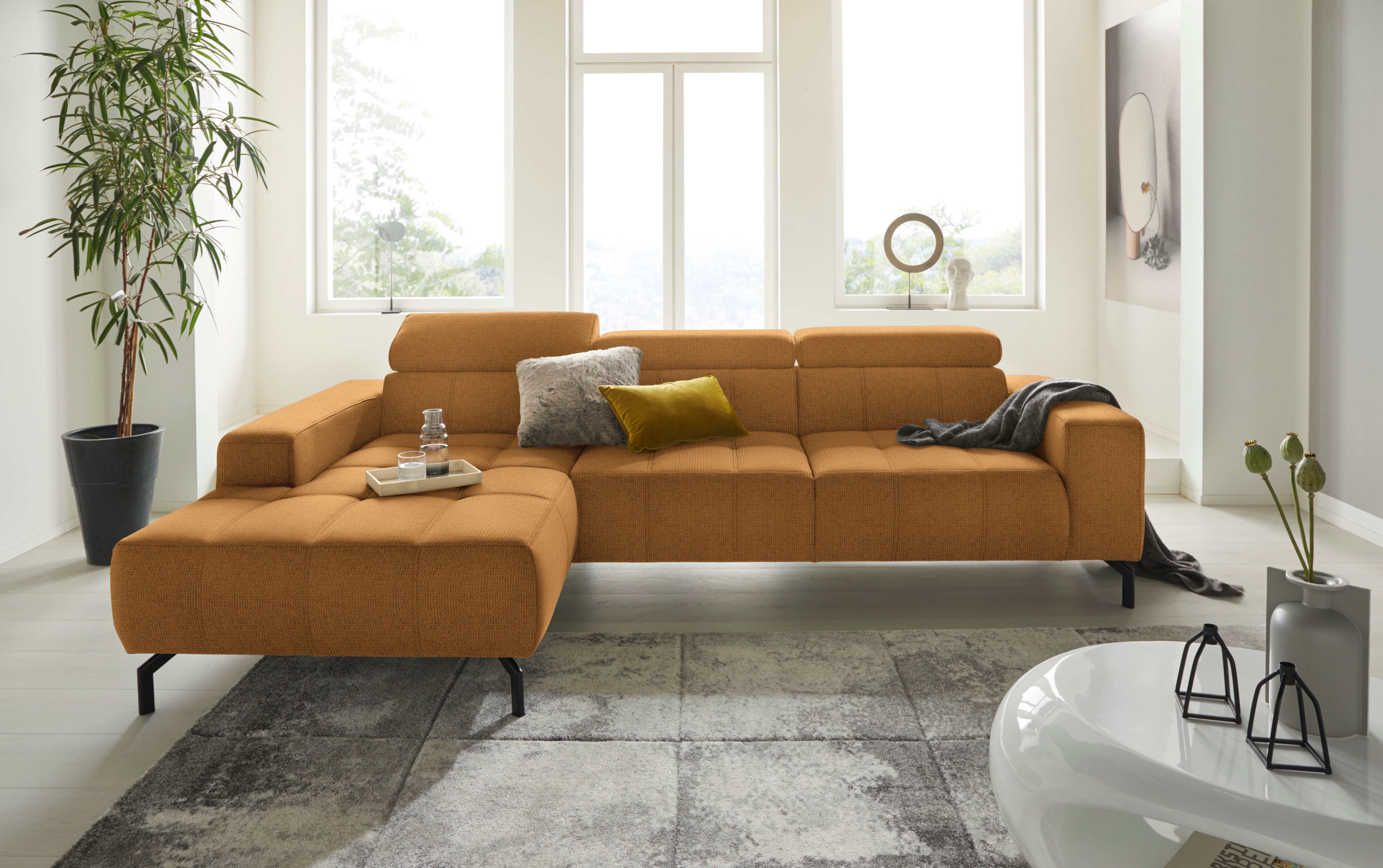 DOMO collection Ecksofa "Cunelli tolle Sitznähte als Designelement, fester Sitzkomfort, L-Form" whlw. verstellbare Kopfteile, passend für gängige Saugroboter