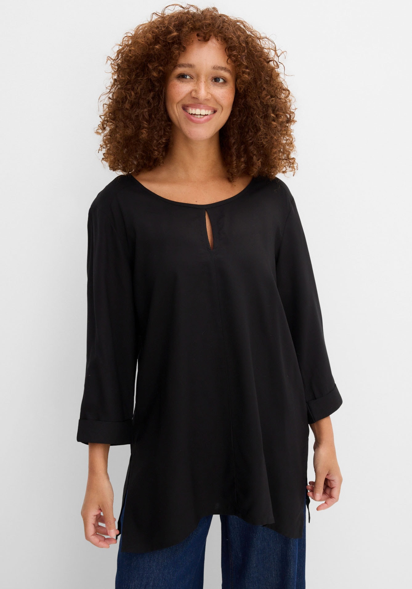 bonprix Shirtbluse "Blusenshirt aus reiner Viskose" Oversize-Passform, mit Zipfelsaum, mit Ausschnittdetail, 3/4-Ärmel