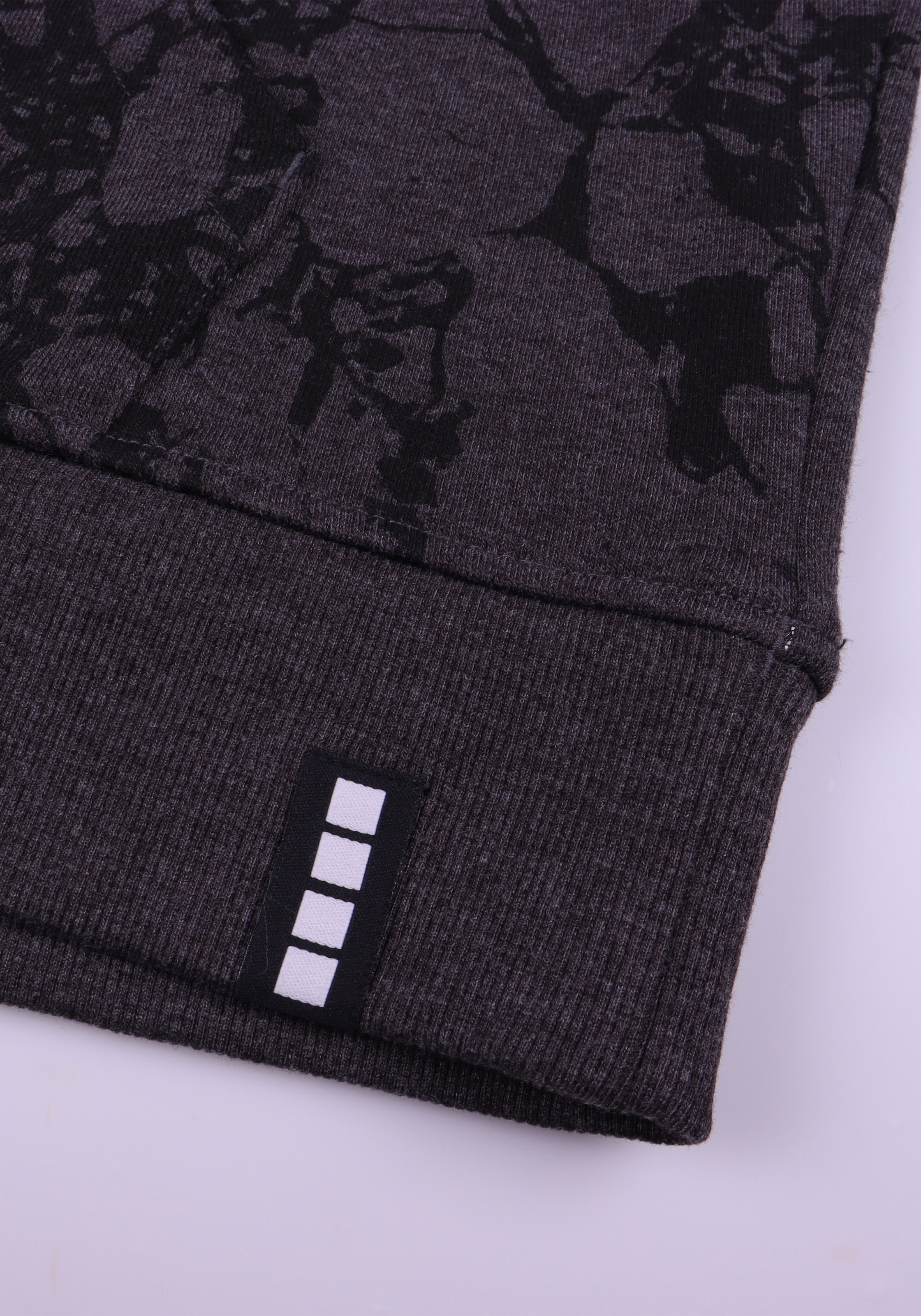 Capelli Sport Hoodie , Kängurutasche für kleine Gegenstände vorn
