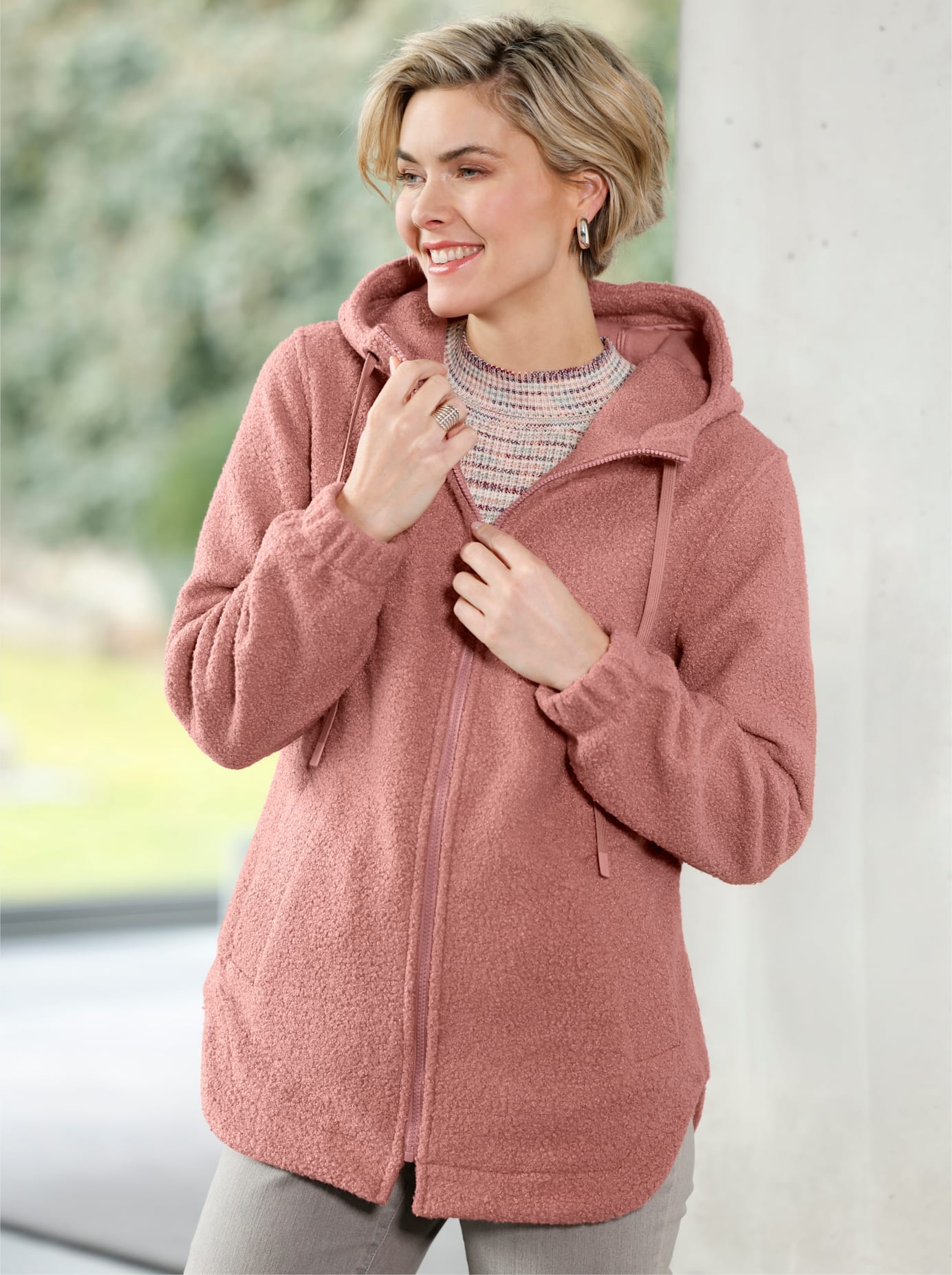 Classic Basics Bouclèjacke, mit Kapuze günstig online kaufen