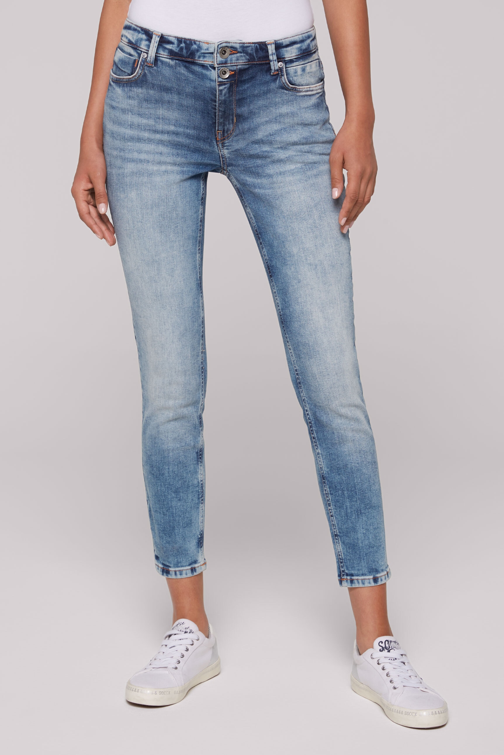 Regular-fit-Jeans, mit verkürztem Bein