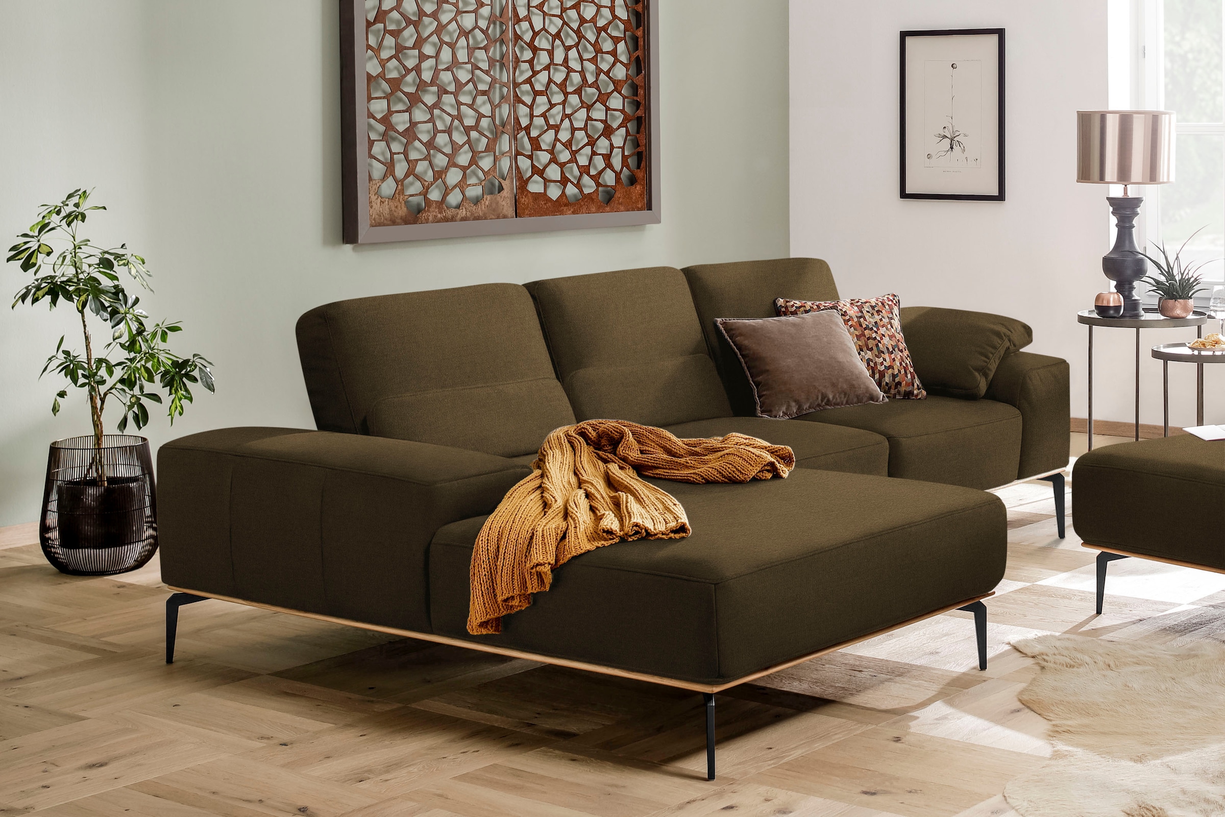 W.SCHILLIG Ecksofa "run, Designsofa mit tollem Sitzkomfort, bequem, L-Form" mit Holzsockel, Füße in Schwarz pulverbeschichtet, Breite 279 cm