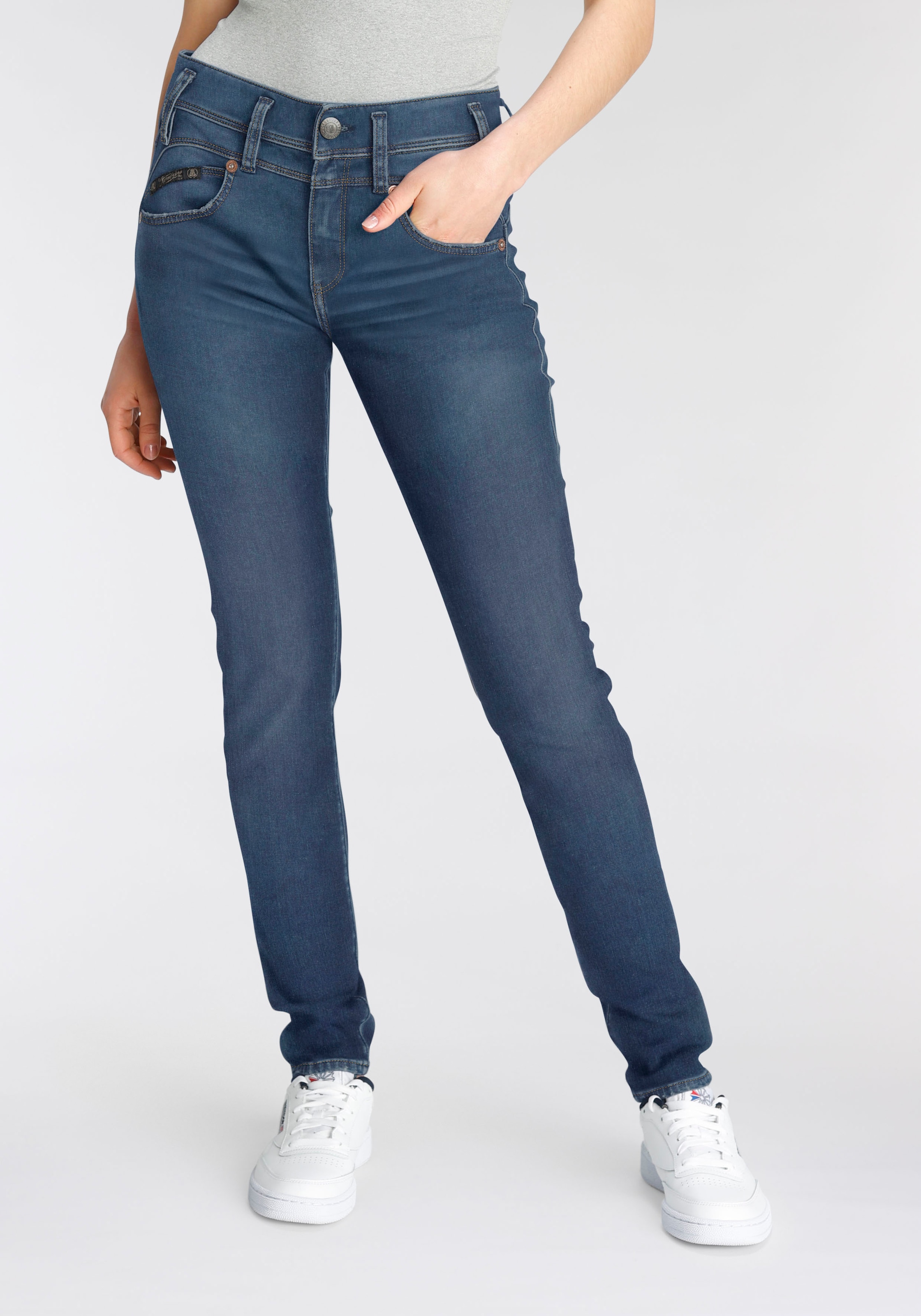 Herrlicher Slim-fit-Jeans »PEARL SLIM REUSED«, Nachhaltige Premium-Qualität enthält recyceltes Material