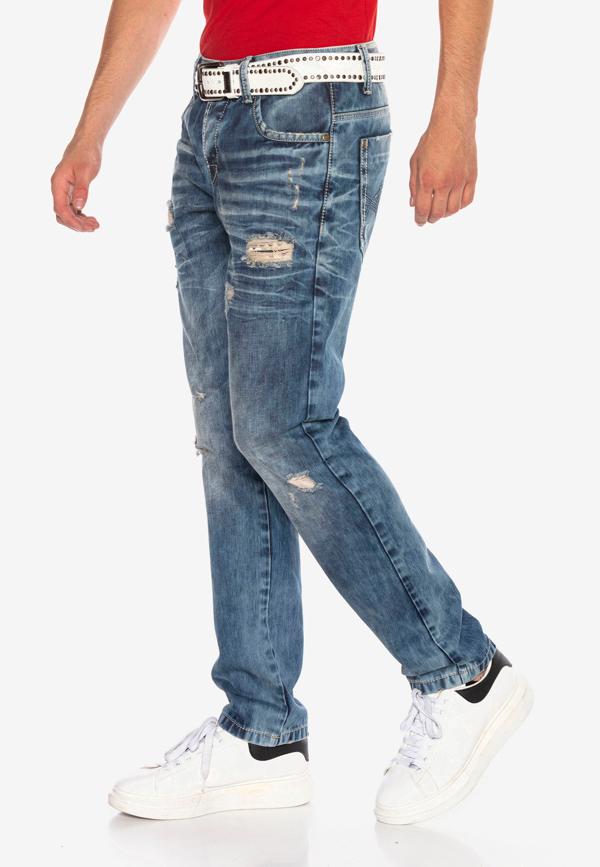 Cipo & Baxx Straight-Jeans, im modischen Destroyed-Look