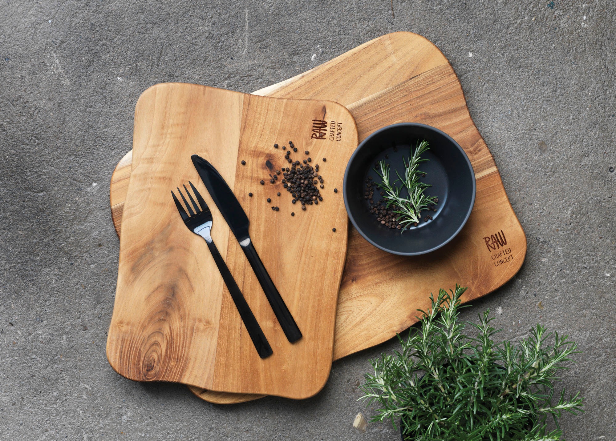 Thumbnail - aida RAW Schneidebrett "RAW Teak" organische Form, jedes Stückein Unikat