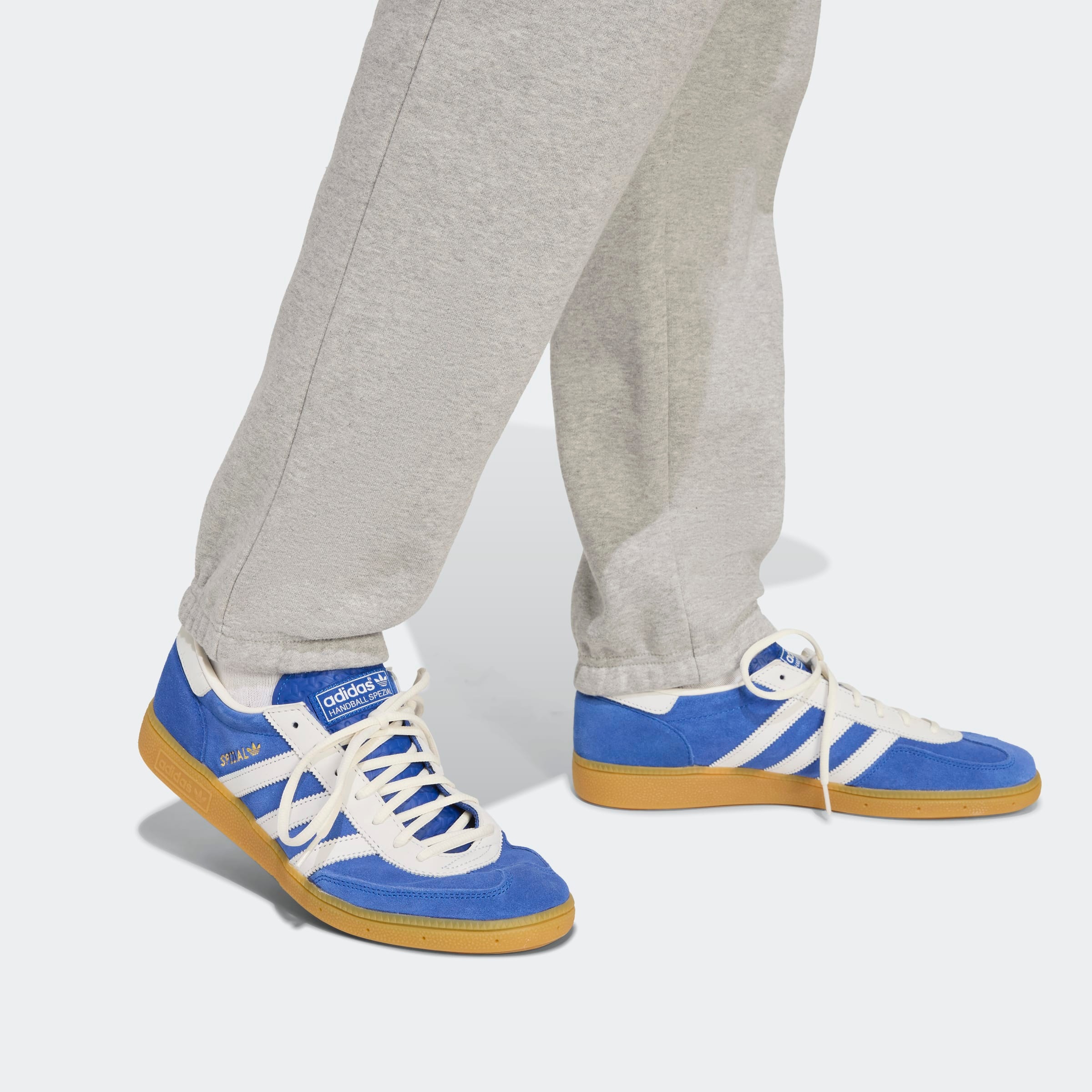 Thumbnail - adidas Originals Sporthose "TREFOIL ESSENTIALS" schmale Passform, mit flauschiger Innenseite, mit Rippbündchen