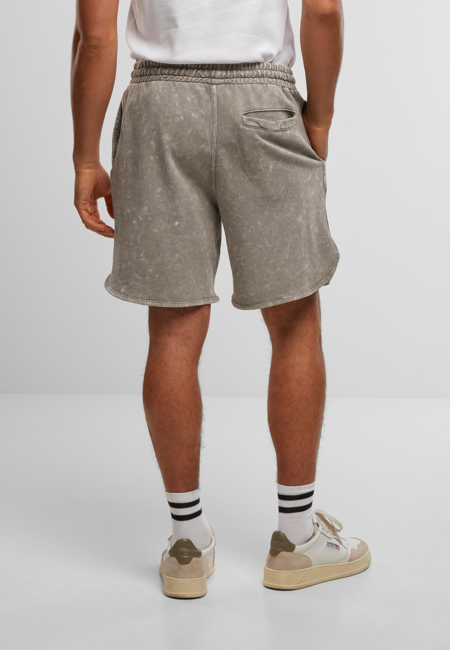 URBAN CLASSICS Sweatshorts »Urban Classics Washed Piped Shorts«, (1 tlg.)