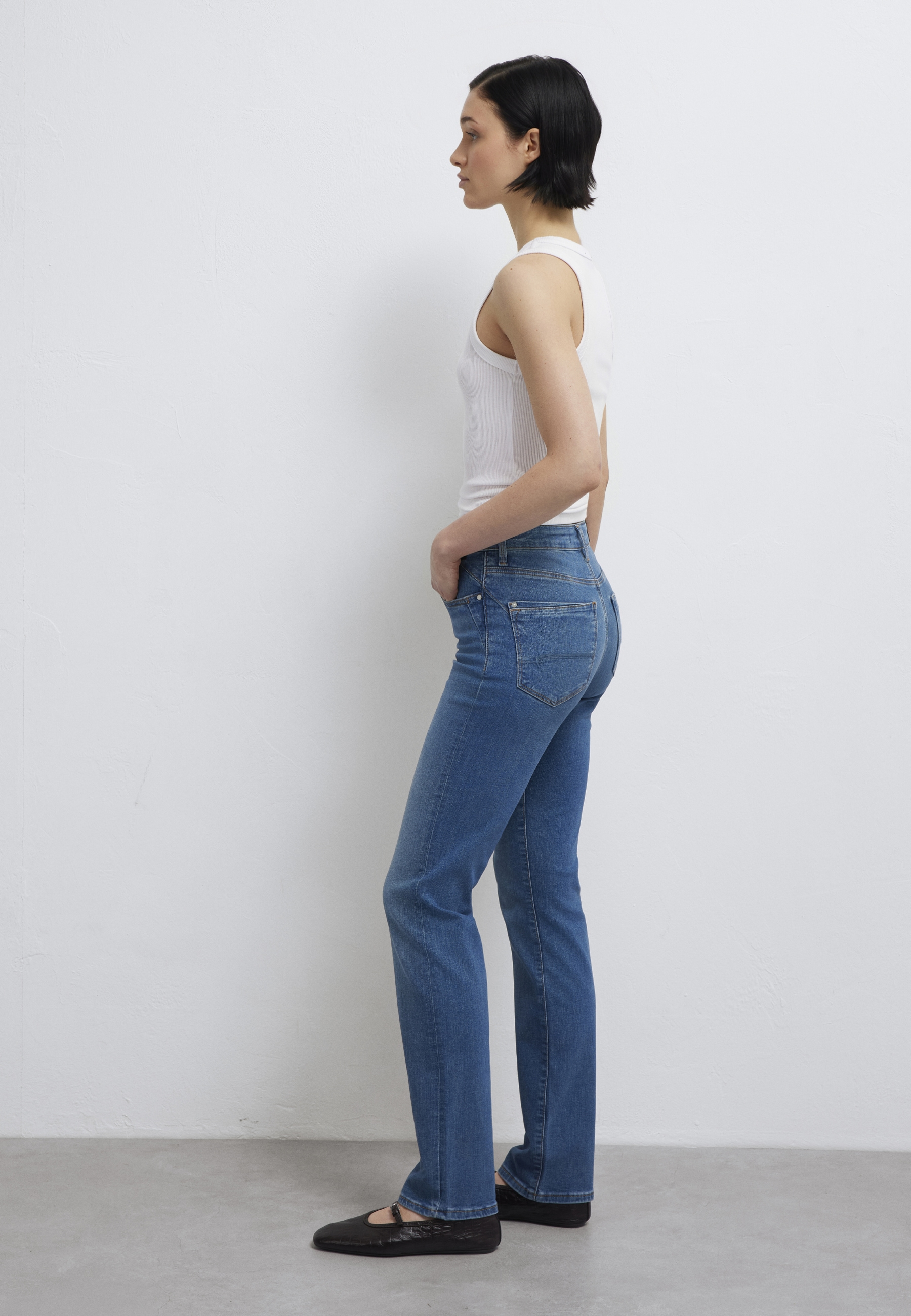 Mavi Straight-Jeans »KENDRA« gerde Form