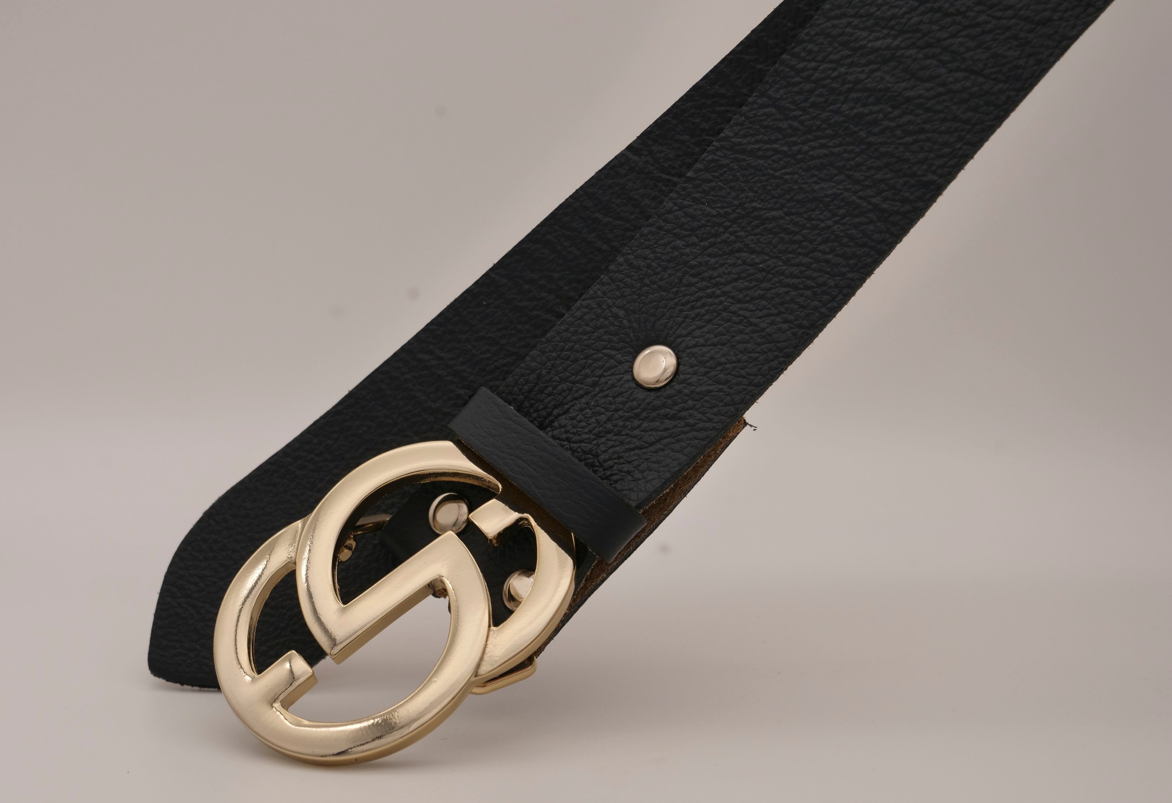 AnnaMatoni Ledergürtel mit goldener Schließe günstig online kaufen