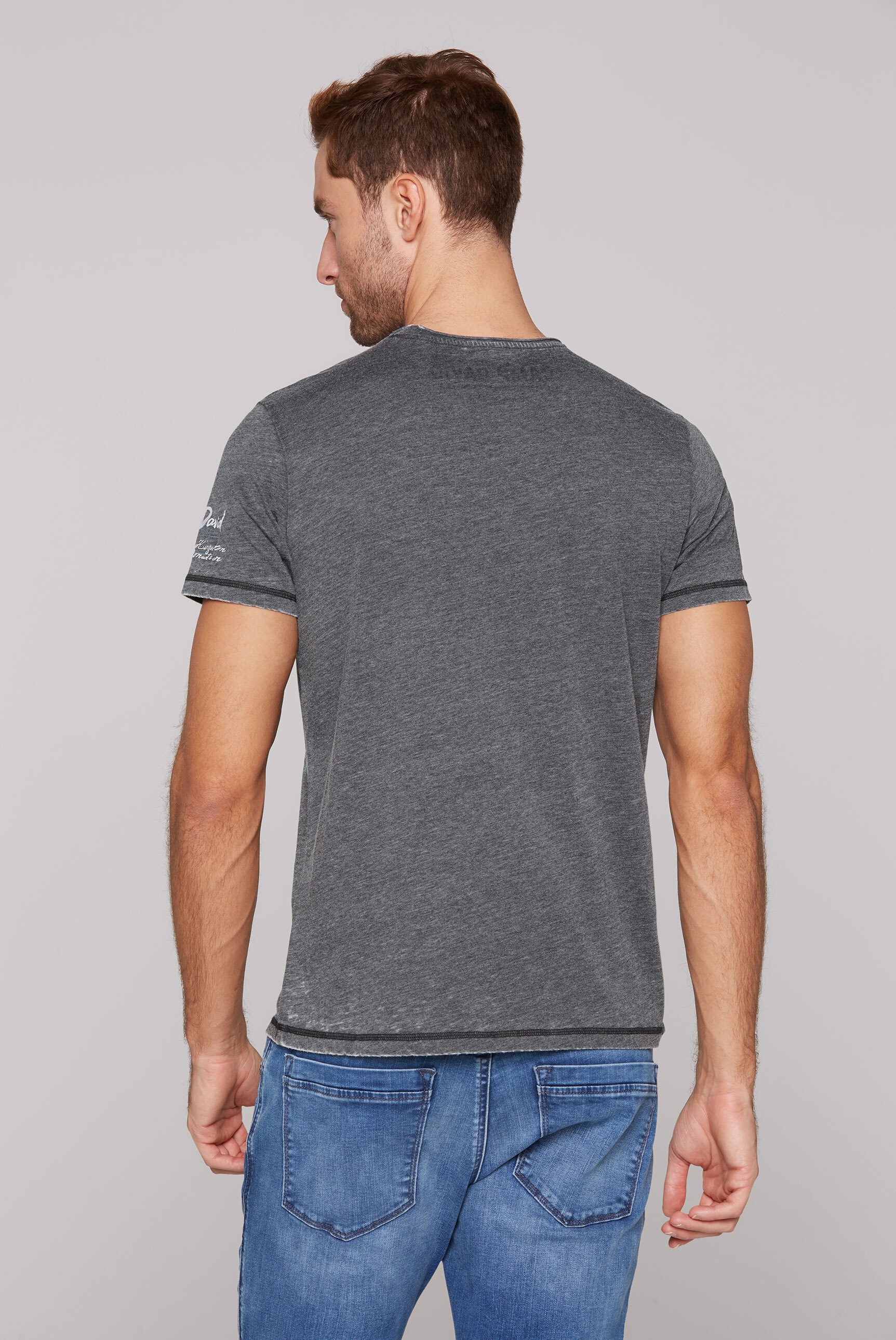 CAMP DAVID Rundhalsshirt, mit offener Kante am Ausschnitt