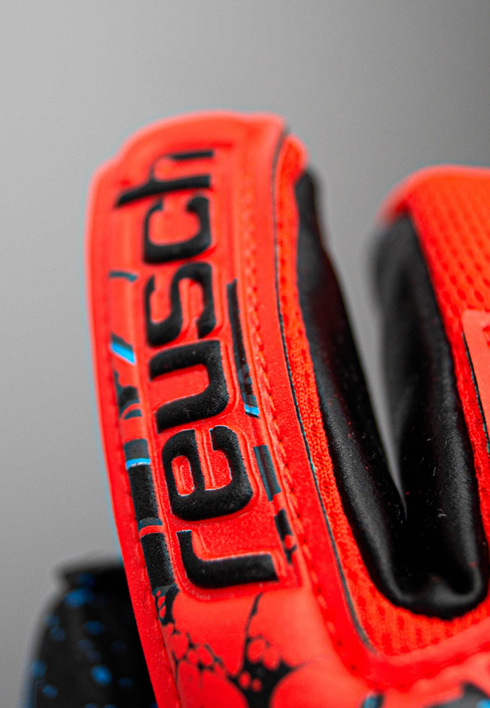 Reusch Torwarthandschuhe »Attrakt Fusion Guardian Junior«, mit hervorragendem Grip