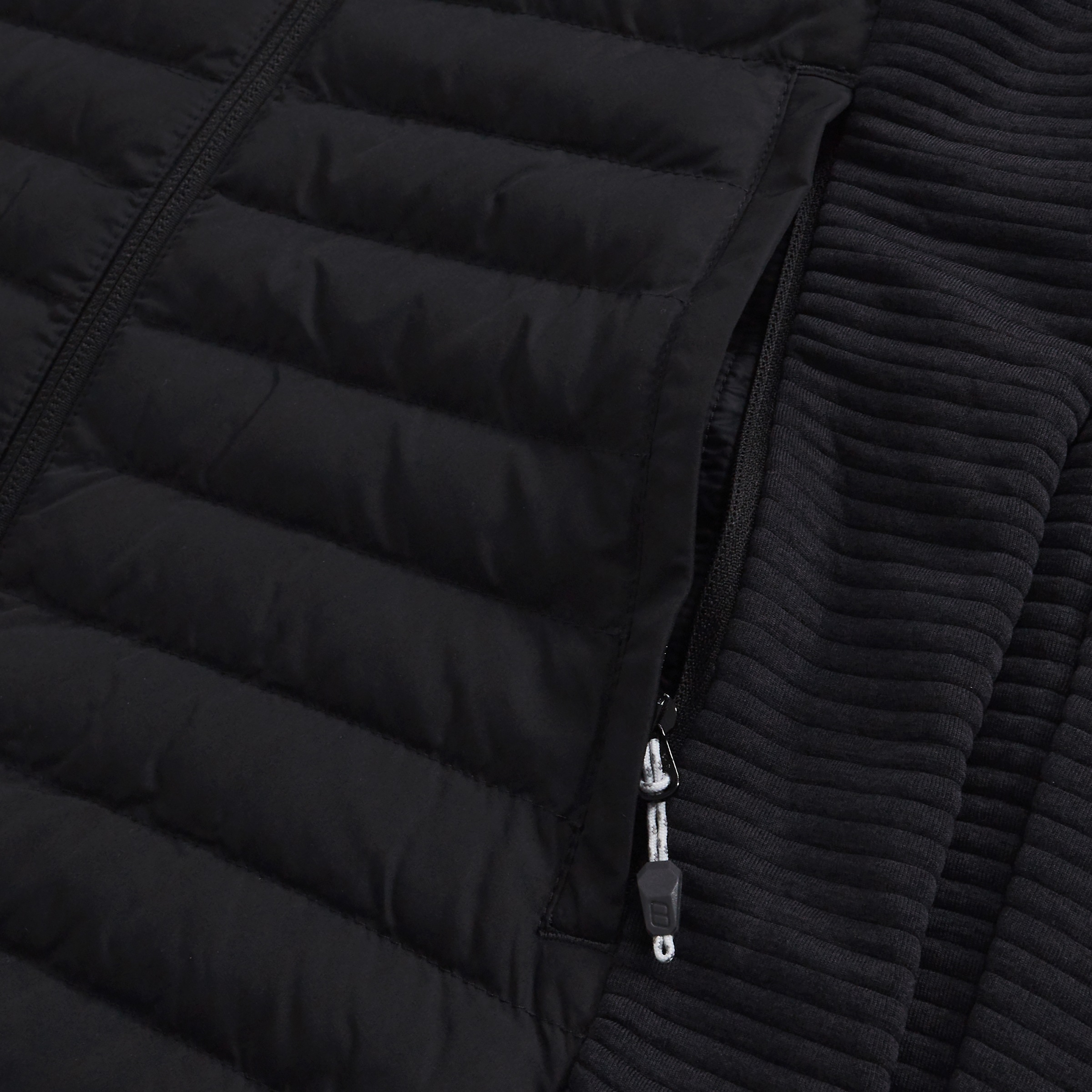 Berghaus Hybridjacke »NULA HYBRID JACKET« mit Kapuze Hydroloft® Isolierung, Strickfleece-Einsätze, leicht verstaubar