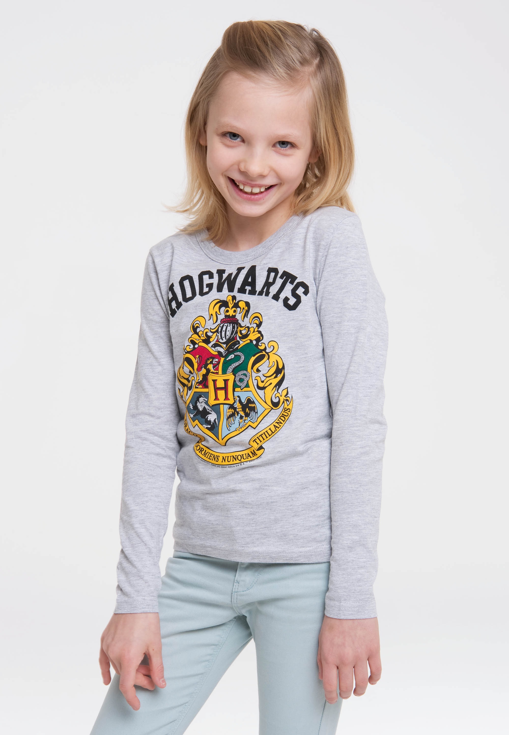 LOGOSHIRT Langarmshirt »Hogwarts«, mit detailliertem Print