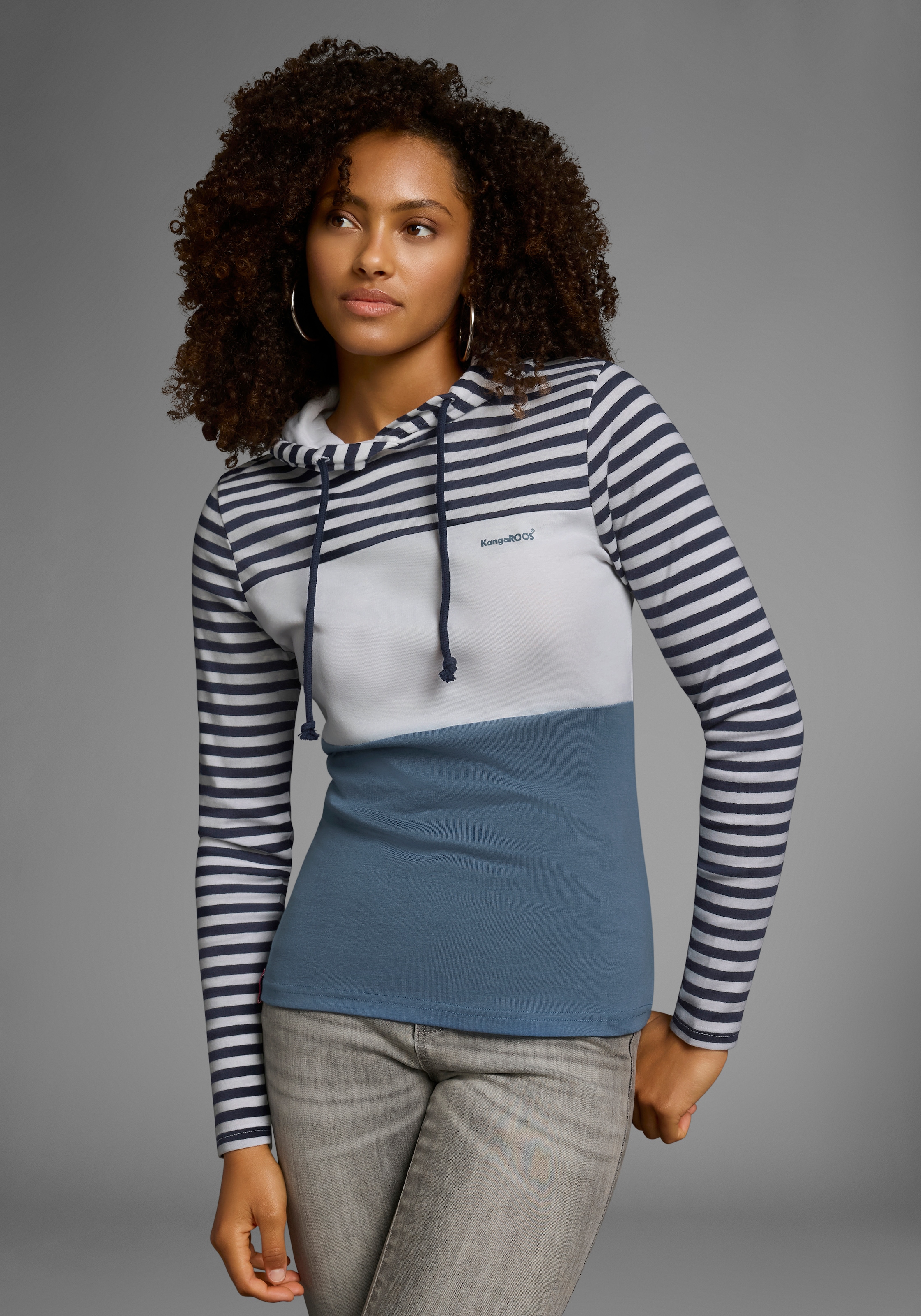 KangaROOS Kapuzenshirt, Langarm, sehr figurbetont, mit Colourblocking-Optik