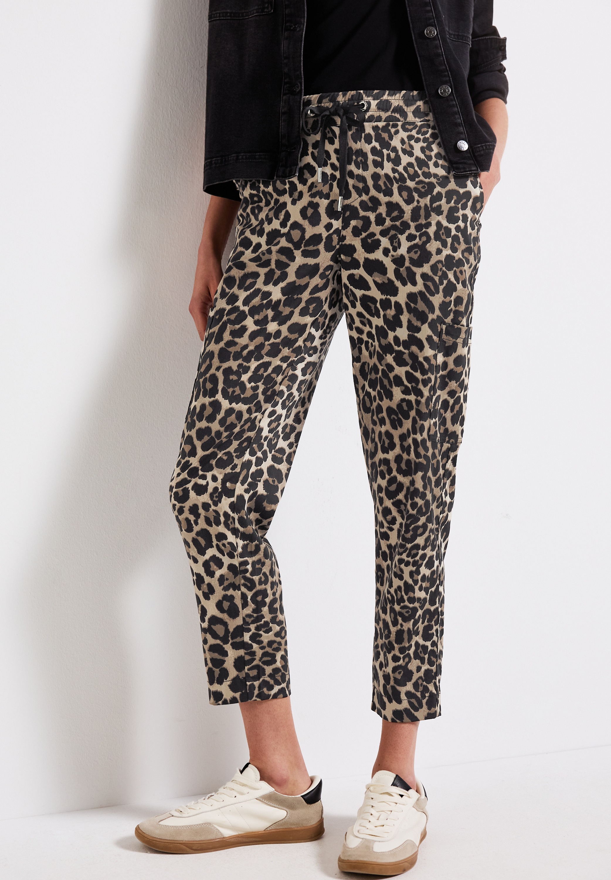 STREET ONE Stoffhose "Style Bonny", mit Leo-Print günstig online kaufen